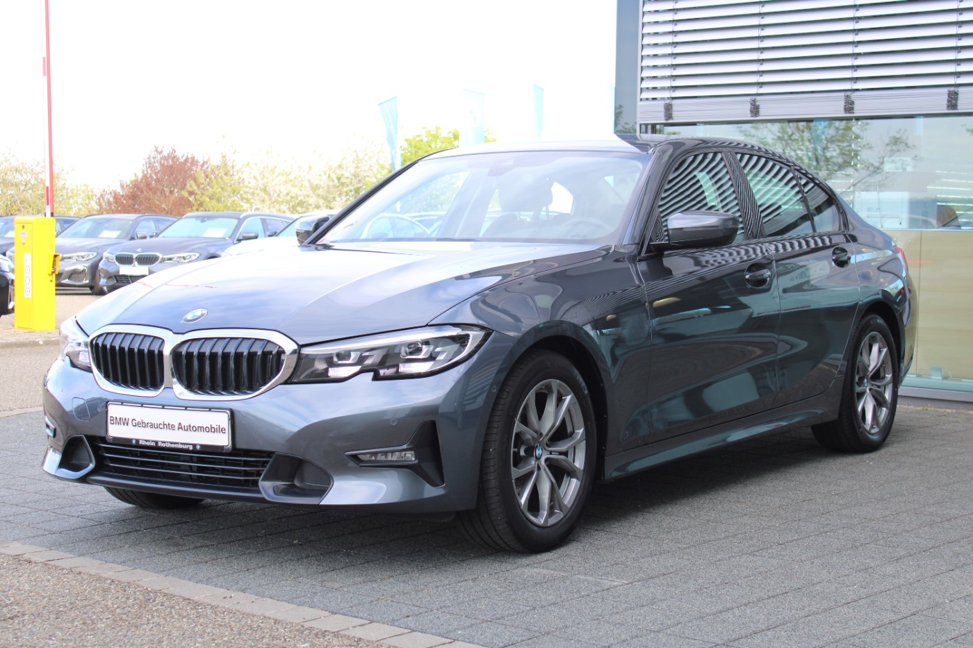 BMW 318d Limousine Sport Line Navi Live LED AHK DAB