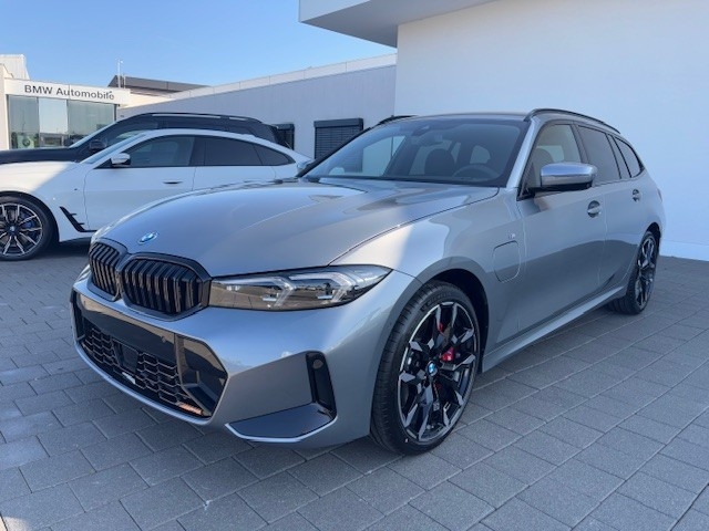 BMW 330e xDrive Touring M Sportpaket