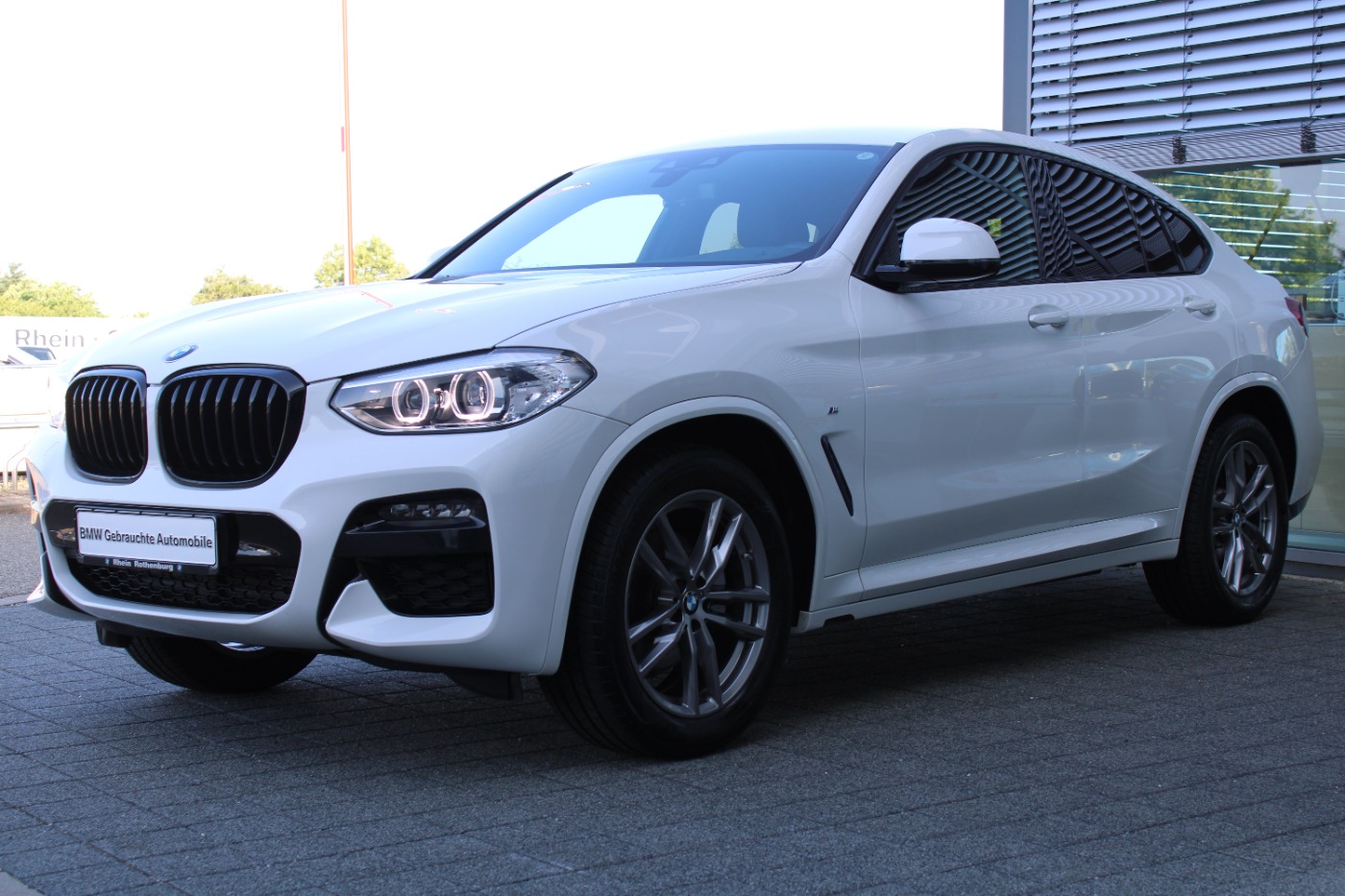 BMW X4 xDrive20i M Sport Navi LED LIVE AHK DAB HIFI