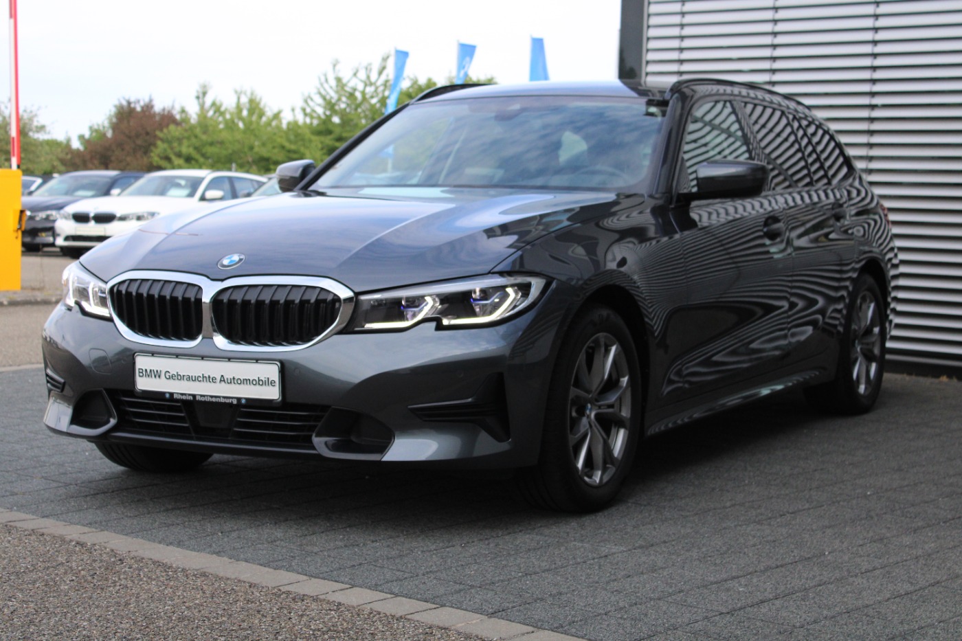 BMW 320d Touring Sport Line Laser ACC LIVE Kamera SH
