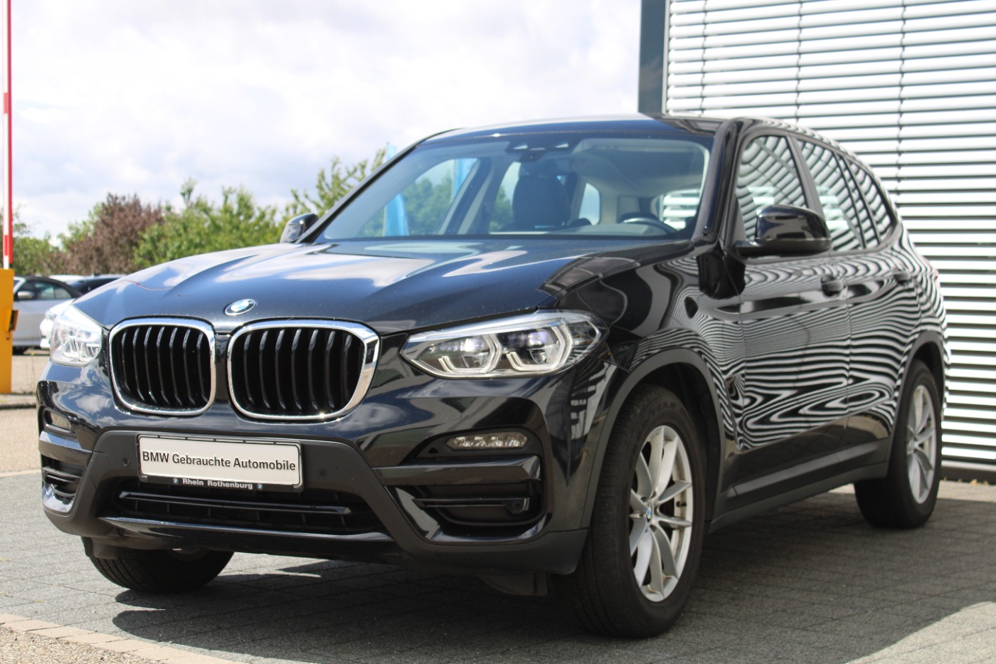 BMW X3 xDrive20d Navi LED LIVE AHK Sportsitze SH PDC