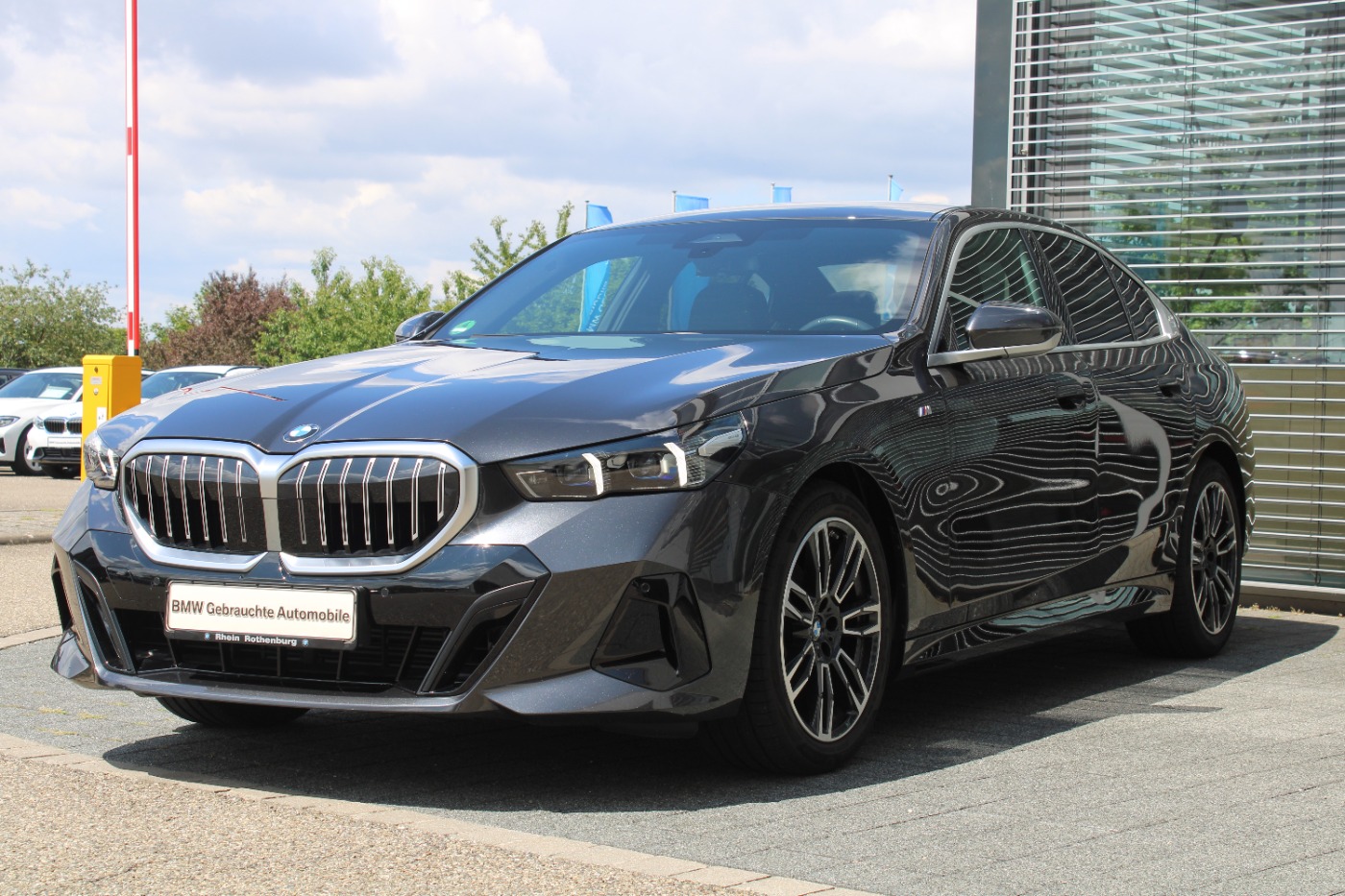 BMW 520d Limousine M Sportpaket Navi LED ACC Kamera