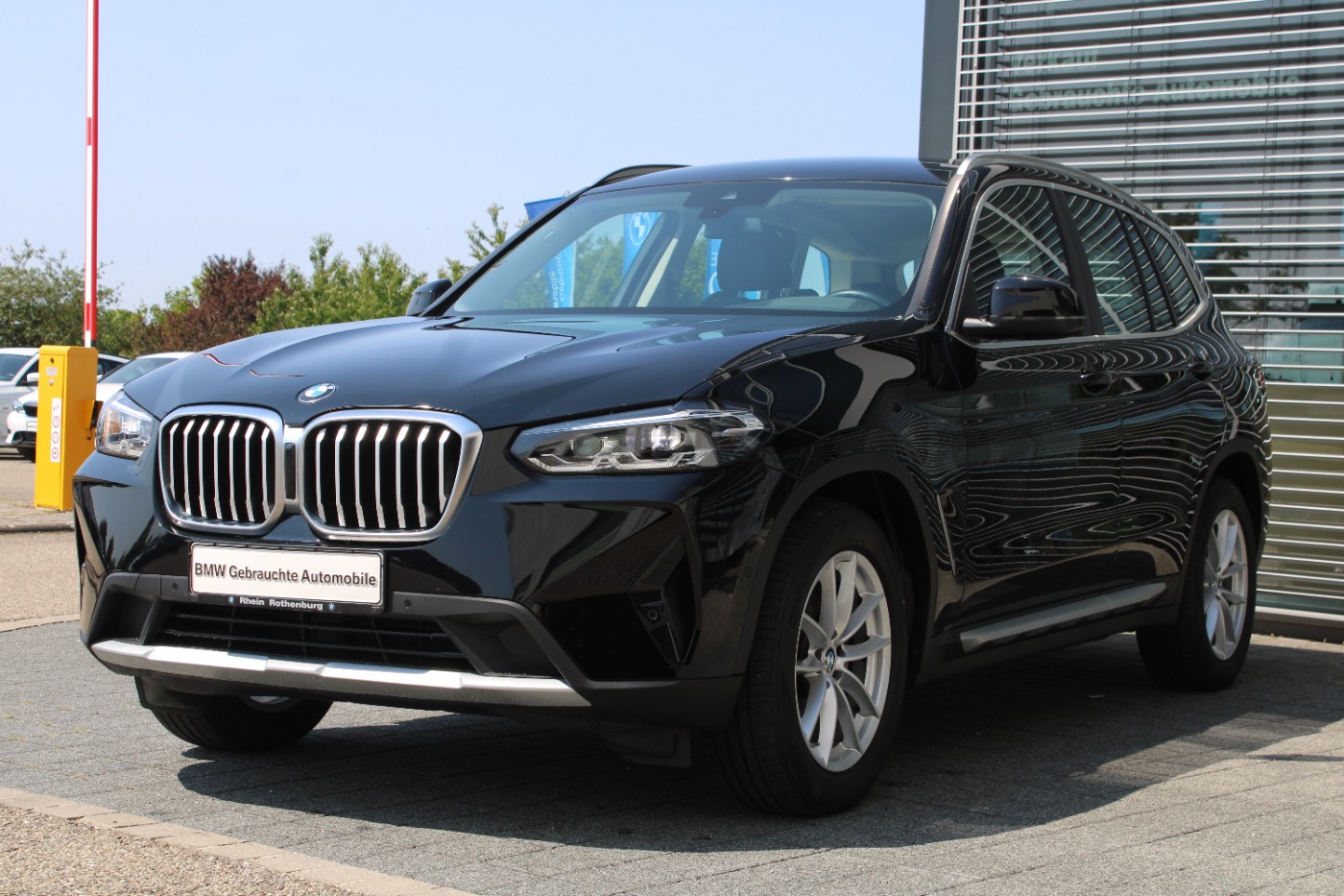 BMW X3 xDrive20d Navi LED Sportsitze AHK Kamera DAB