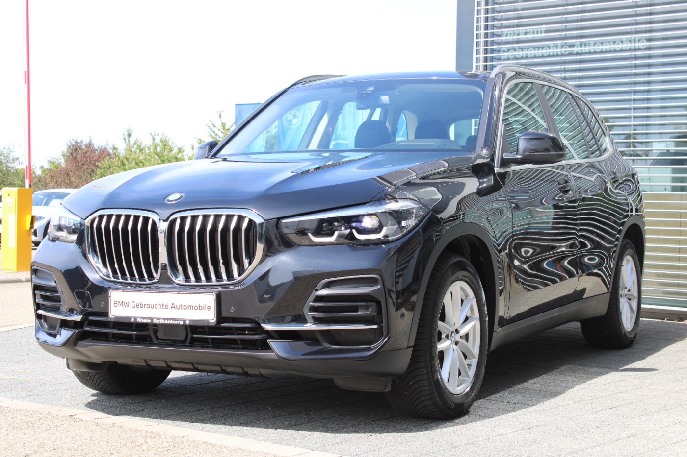 BMW X5 xDrive30d Navi LED AHK Memory LIVE Kamera