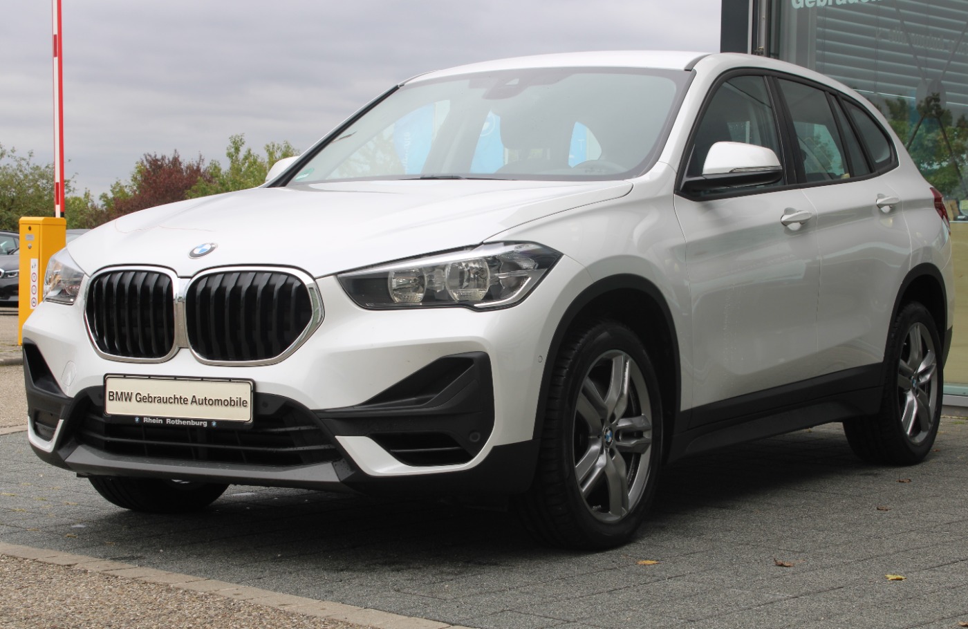 BMW X1 sDrive20iA Advantage DAB PDC Tempomat SH