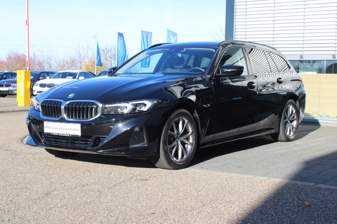 BMW 320e Touring AHK Navi LED Kamera Sportsitze SH