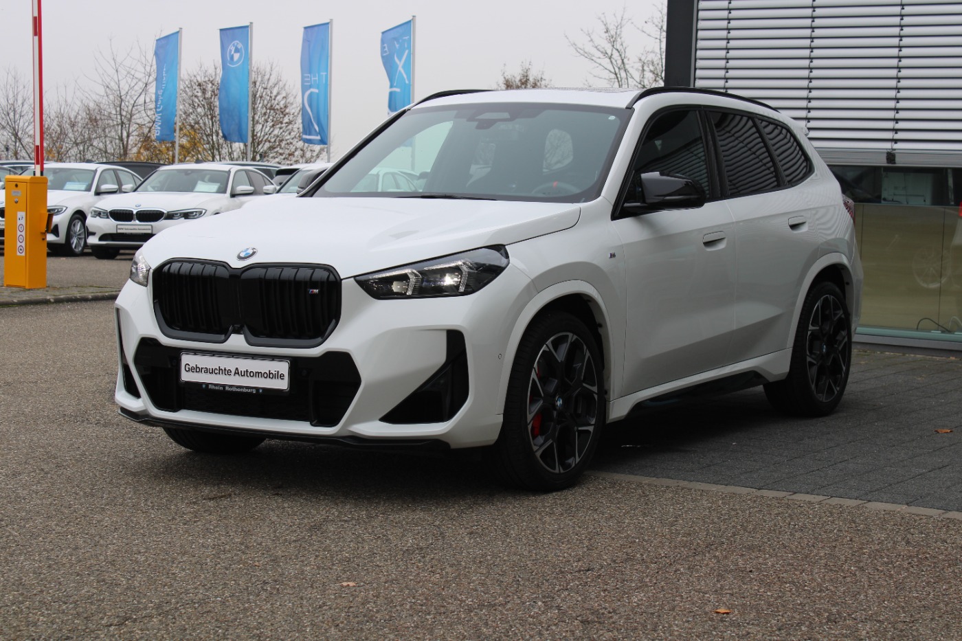 BMW X1 M35i xDrive M Sport Pro Pano Cam HeadUp ACC