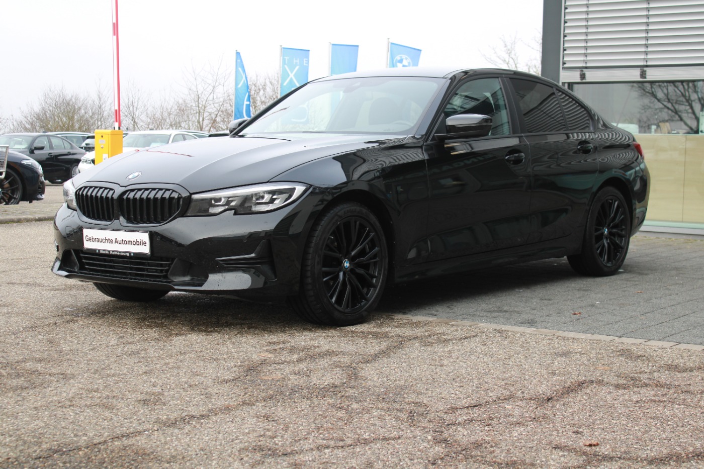 BMW 320i Limo Advantage Navi LED LIVE Tempomat SH