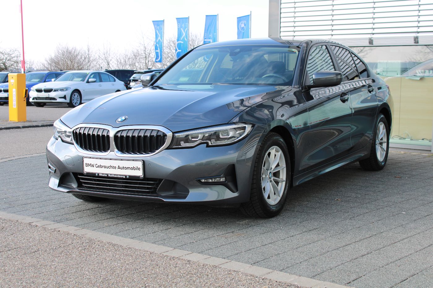 BMW 320d Limo Advantage Navi LED Kamera DAB SH StHzg
