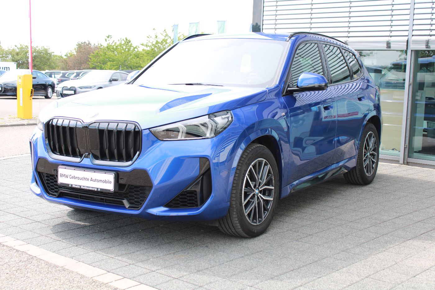 BMW X1 xDrive23i M Sport Navi LED HeadUp AHK 360 Kam