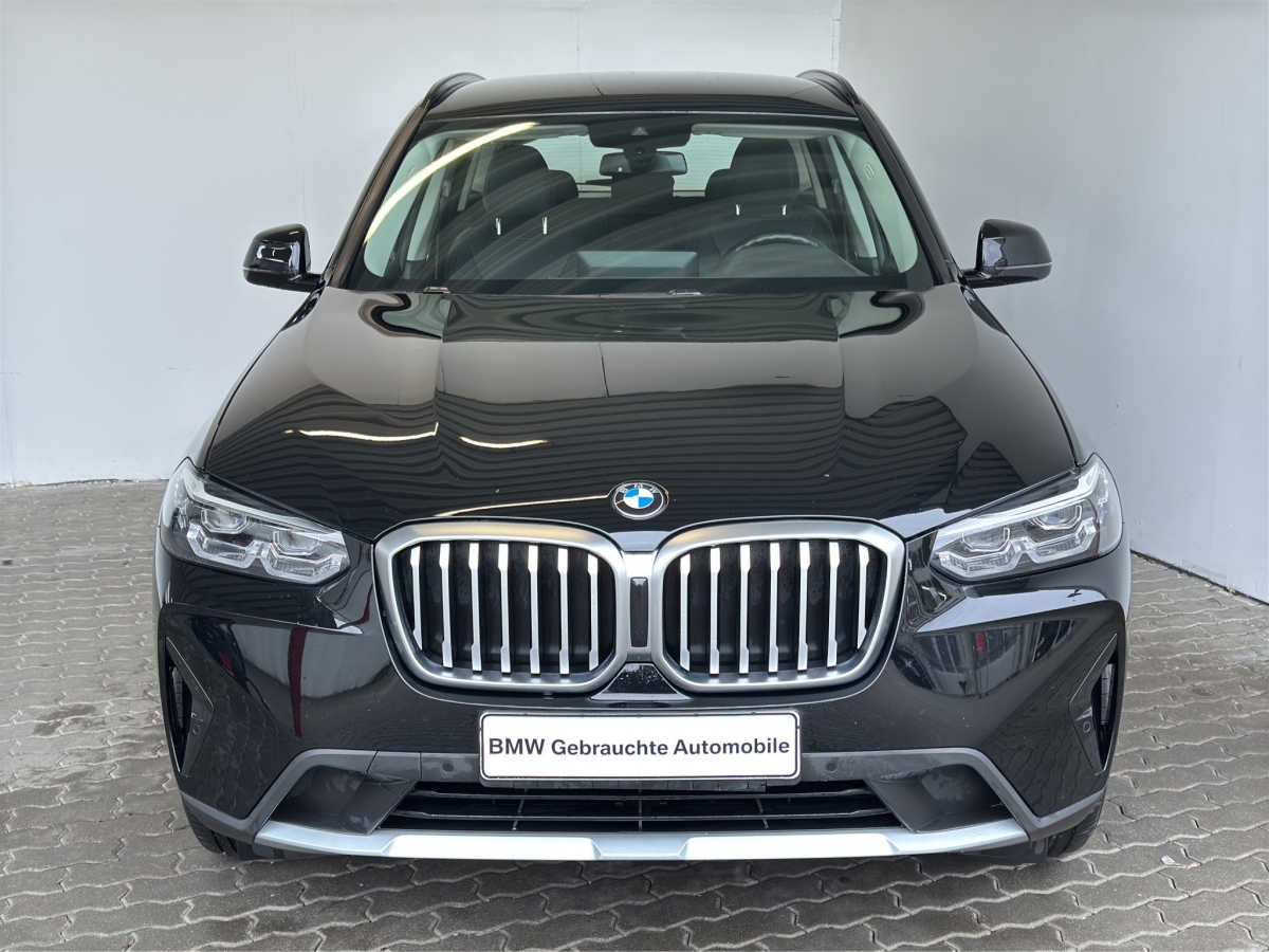 BMW X3 xDrive30iA LiveCock.LED.ParkAss.SHZ.Sportsz.