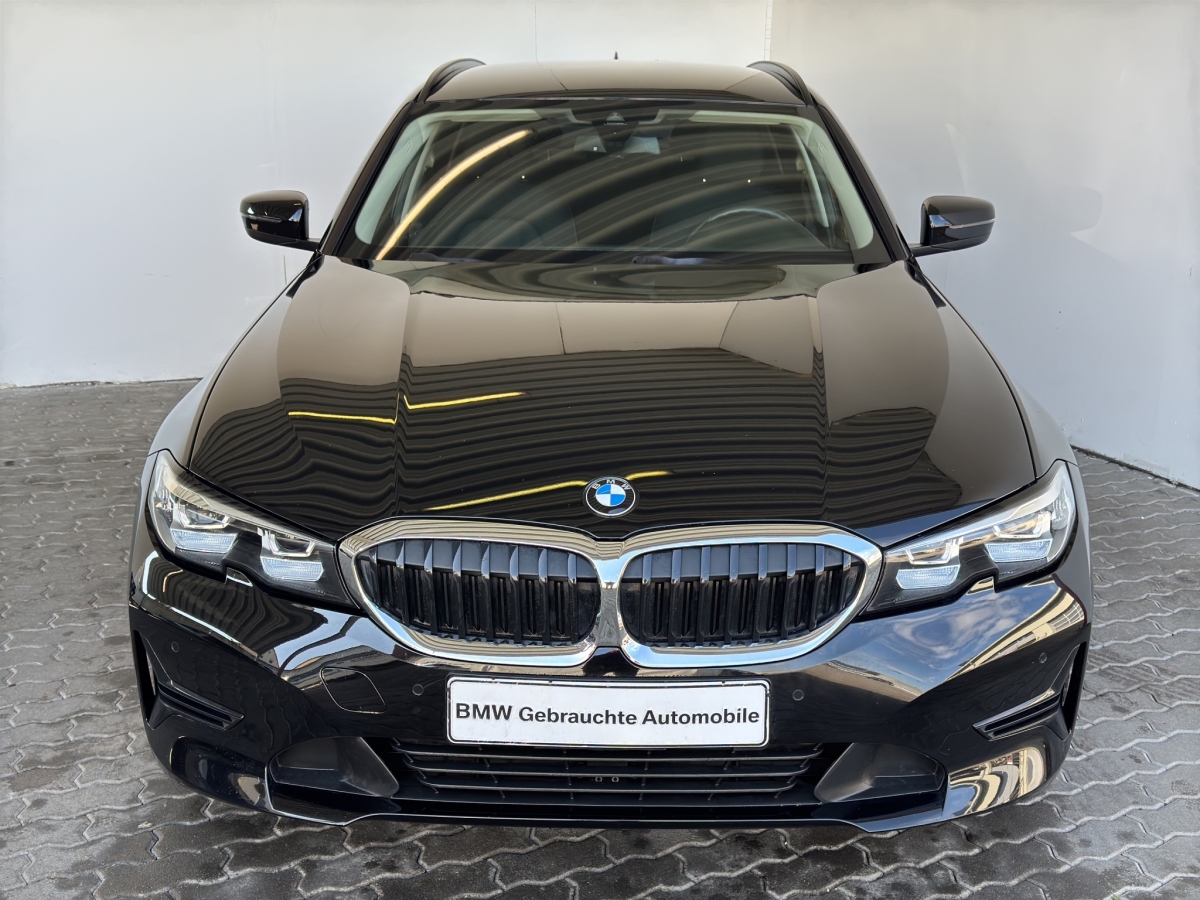 BMW 318iA Tour. Advantage LiveCock.ParkAss.SHZ.Tempo