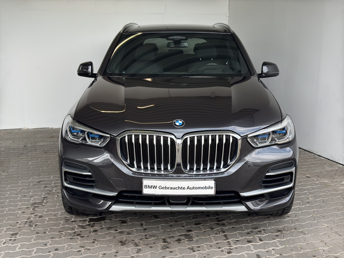 BMW X5 xDrive40dA xLine Navi.LAser.HuD.ACC.Pano.RFK