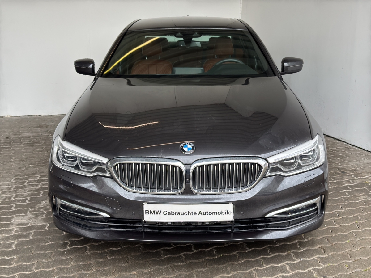 BMW 520d xDrive Lim. Luxury Line Navi.LED.360.HarKa