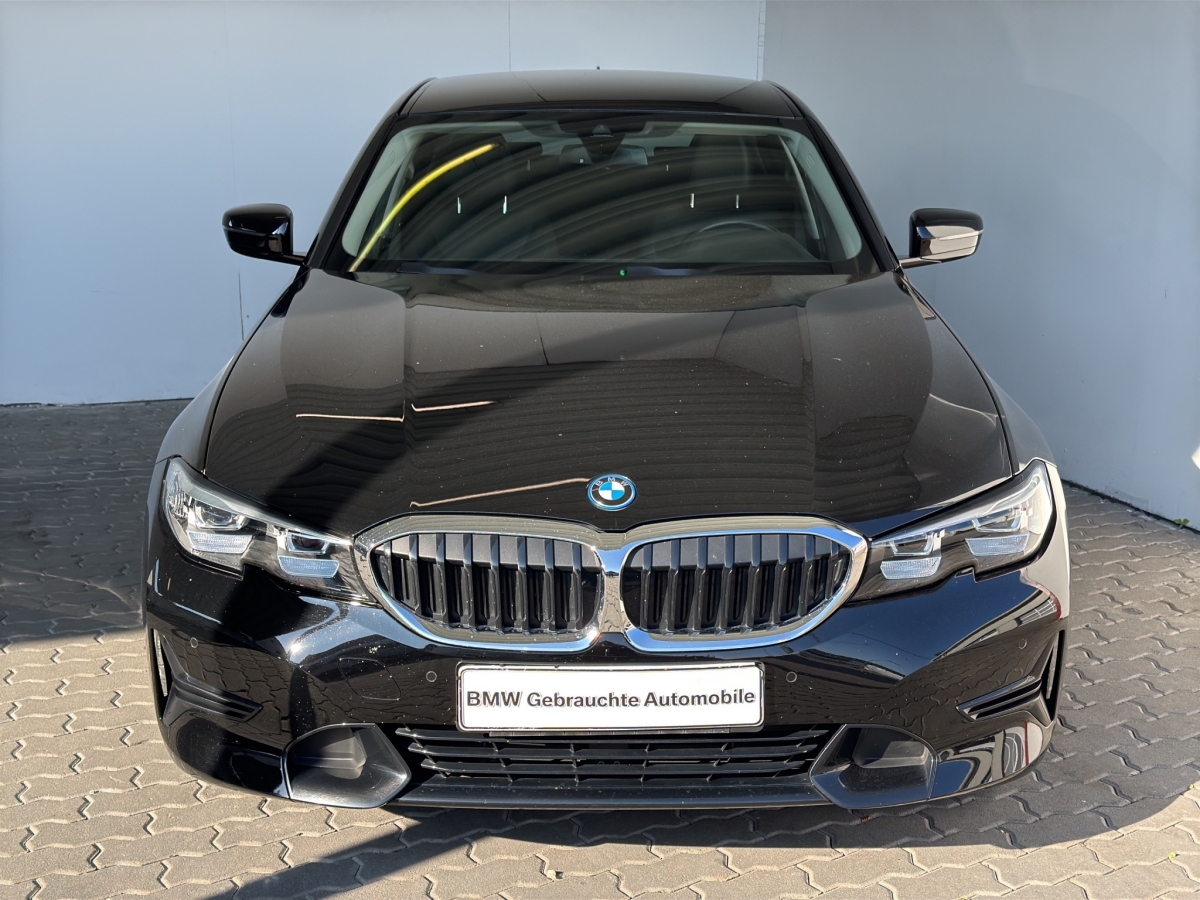 BMW 320e Lim. Sport Line LiveCock.Sportsz.PDC.SHZ.