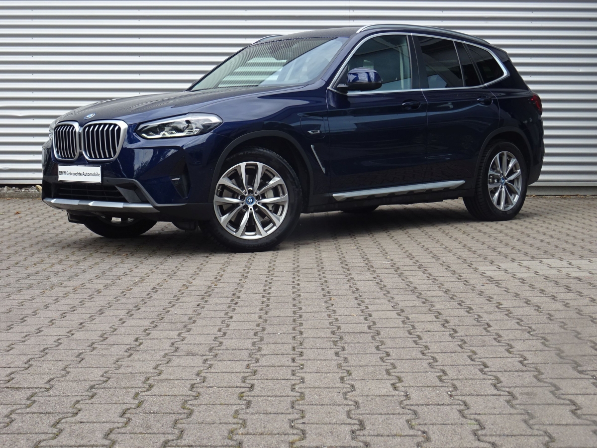BMW X3 xDrive30e LivePro HiFi Kamera AHK Sportsitze
