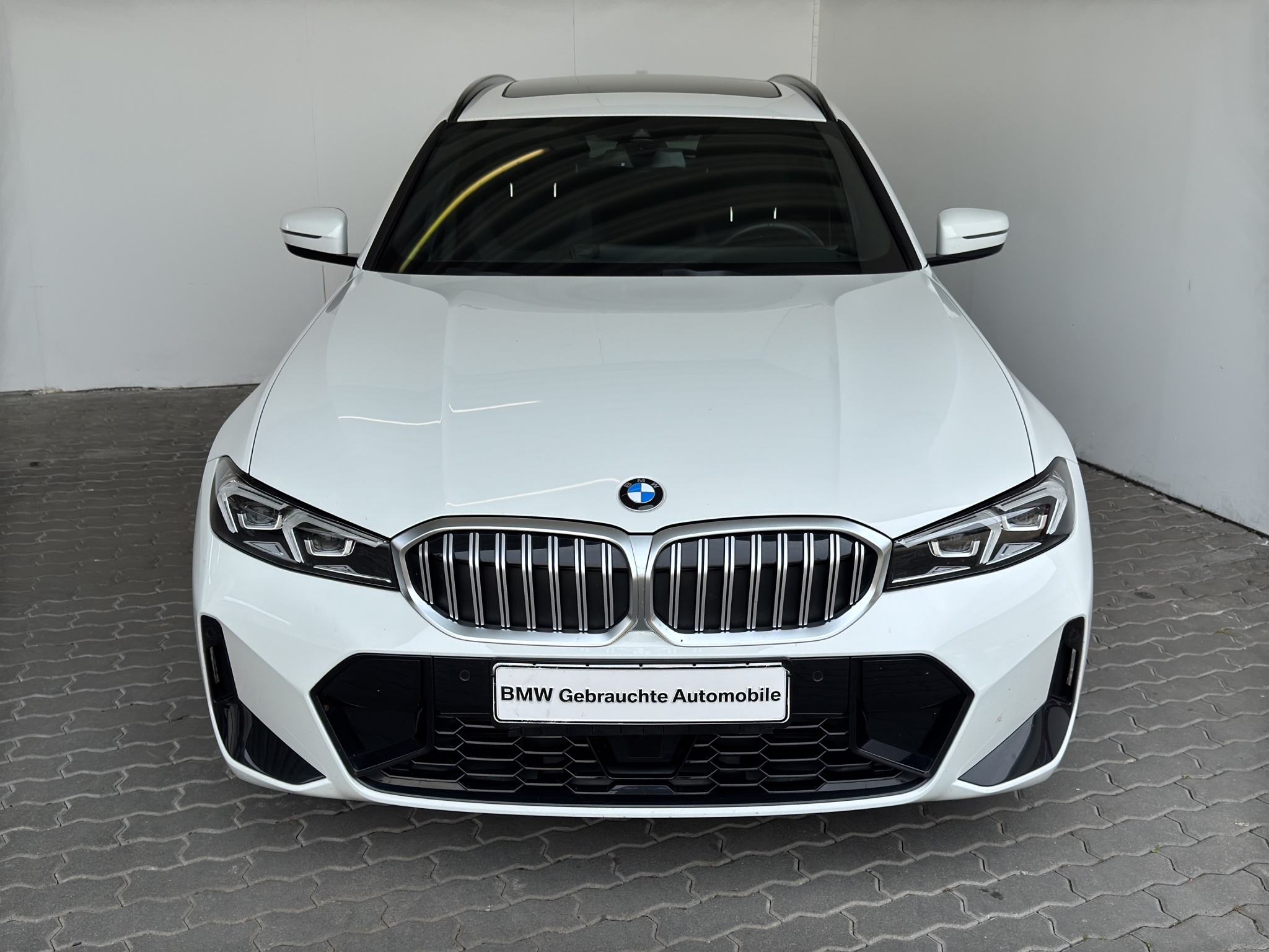 BMW 318iA Tour. M Sport NaviProf.ACC.GSD.ParkAss.SHZ