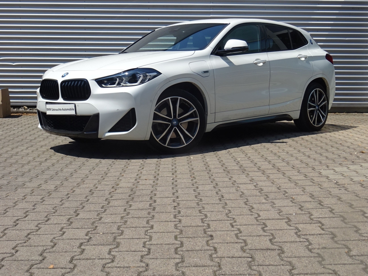 BMW X2 xDrive25e M Sport Navi+ HuD ACC HiFi-h/k Pano