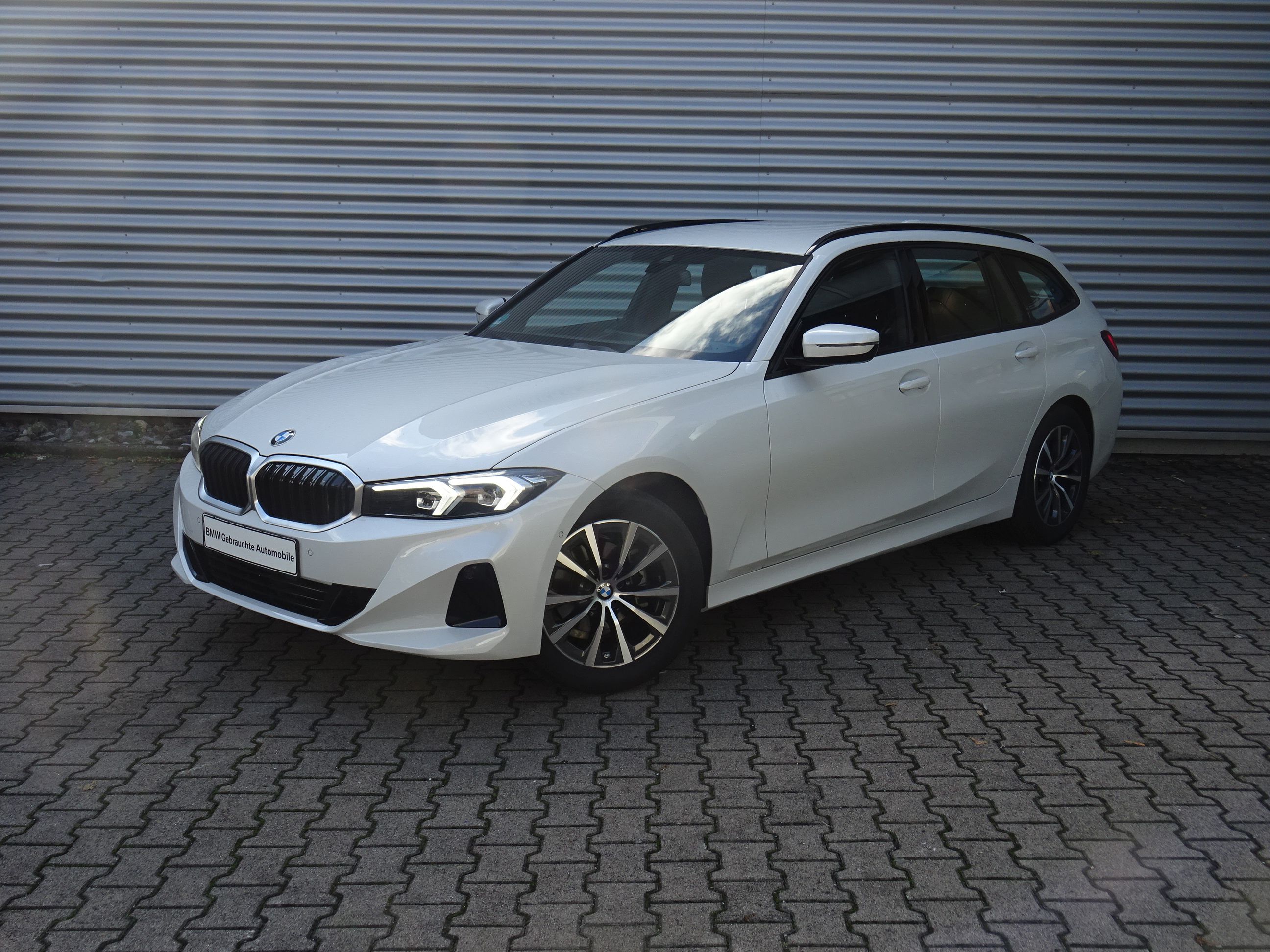 BMW 318d Tour Sportsitze Kamera Parkassist HiFi SH