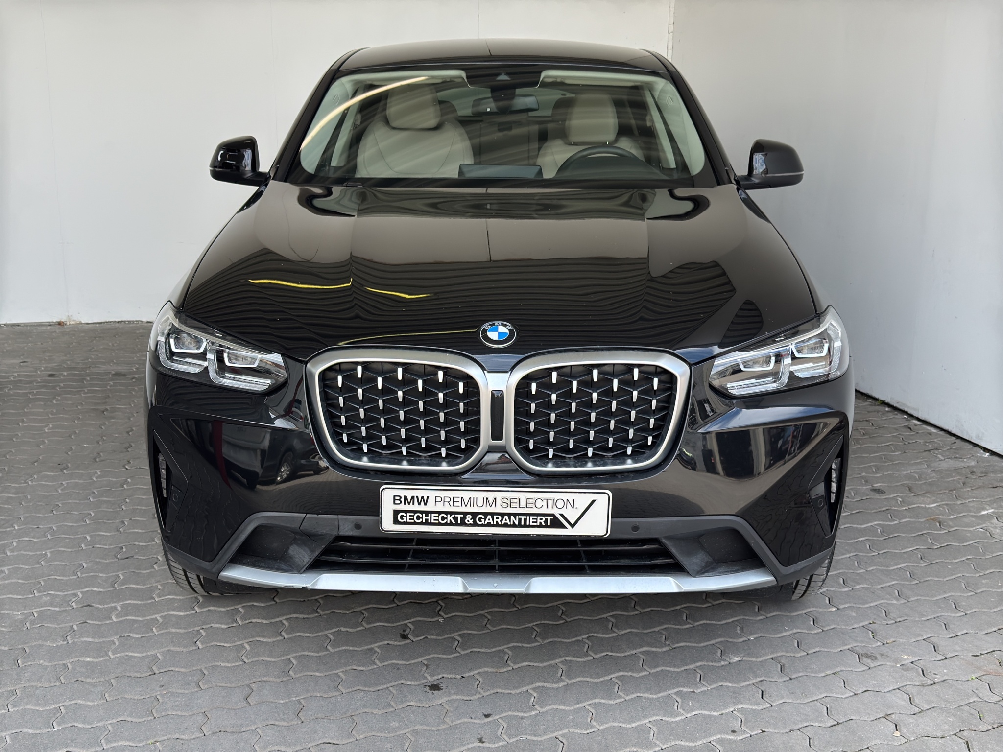 BMW X4 xDrive30iA Navi.LED.AHK.ParkAss.Klimaaut.SHZ.