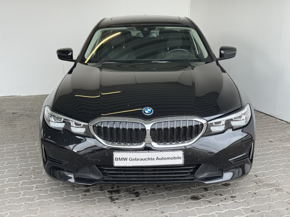 BMW 320e Lim. Advantage LiveCock.AHK.GSD.Temp.PDC.SH