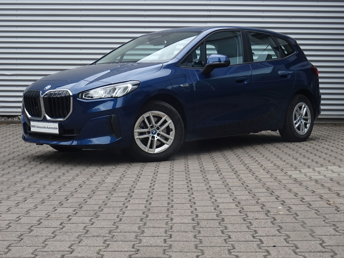 BMW 225e xDrive Active Tourer Panorama AHK SH Kamera