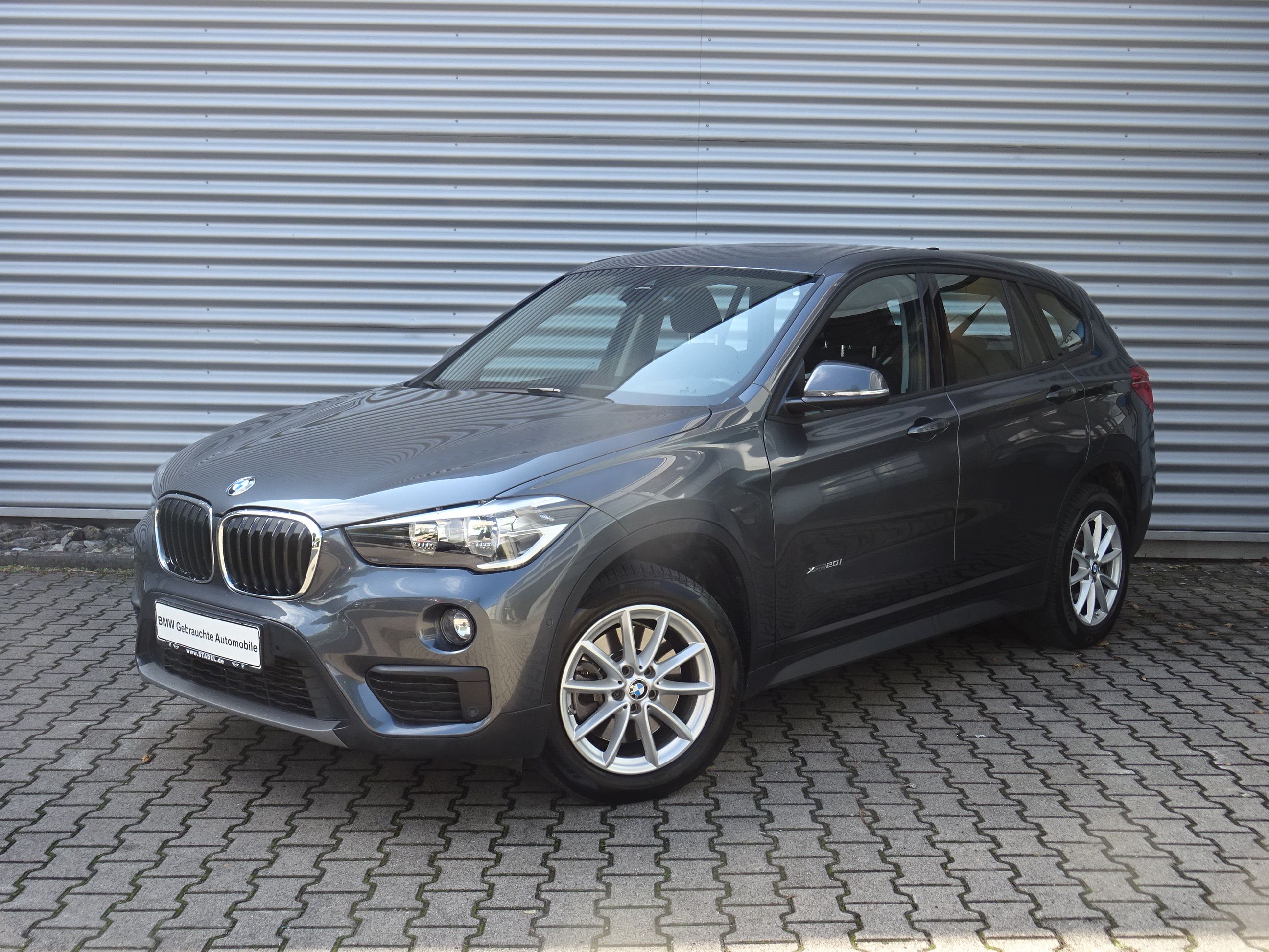 BMW X1 xDrive20i 1.Hand! Navi Parkassist Sportsitz