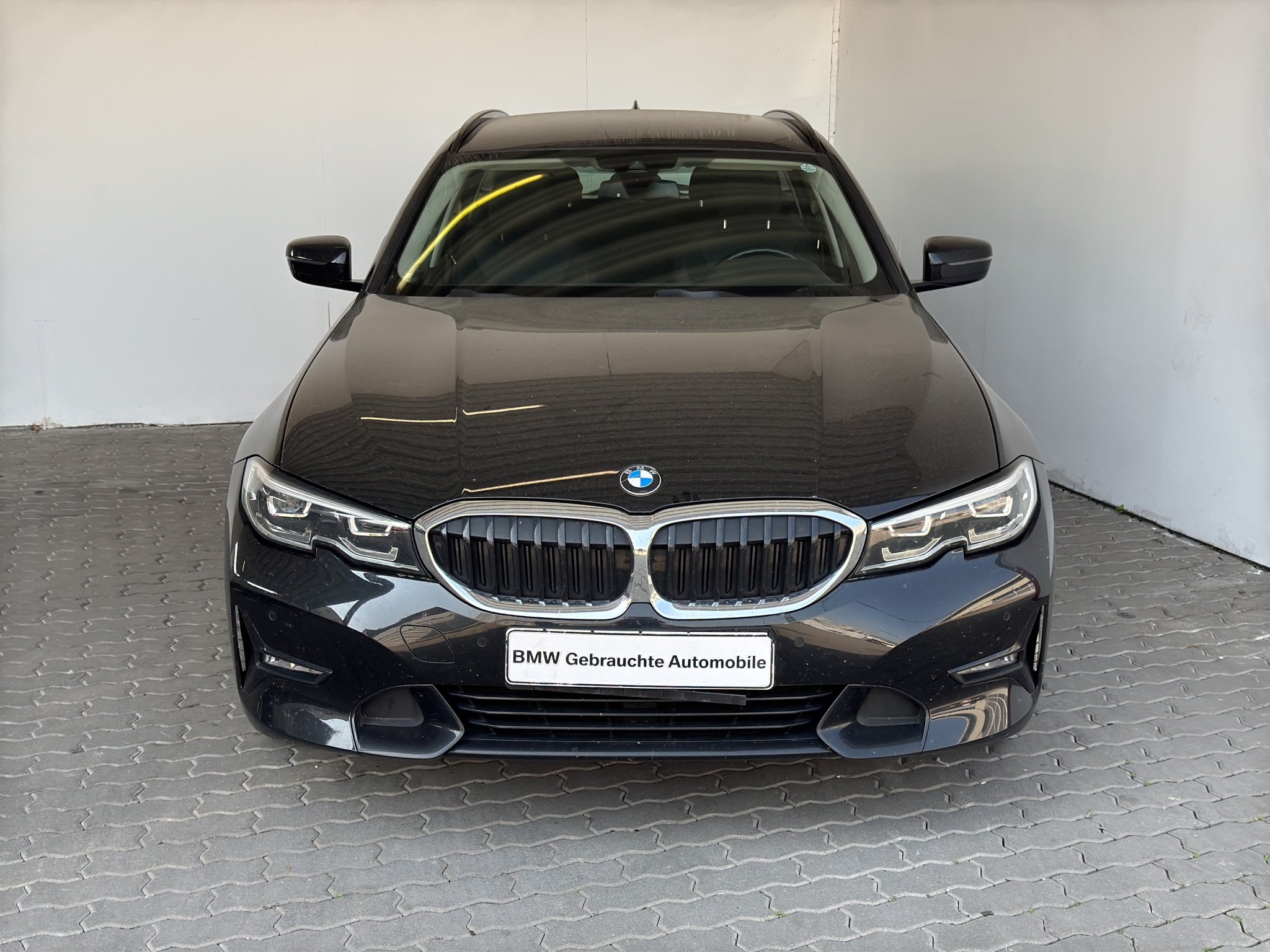 BMW 320dA Tour. Sport Line LiveCock.LED.Keyl.Tempo.