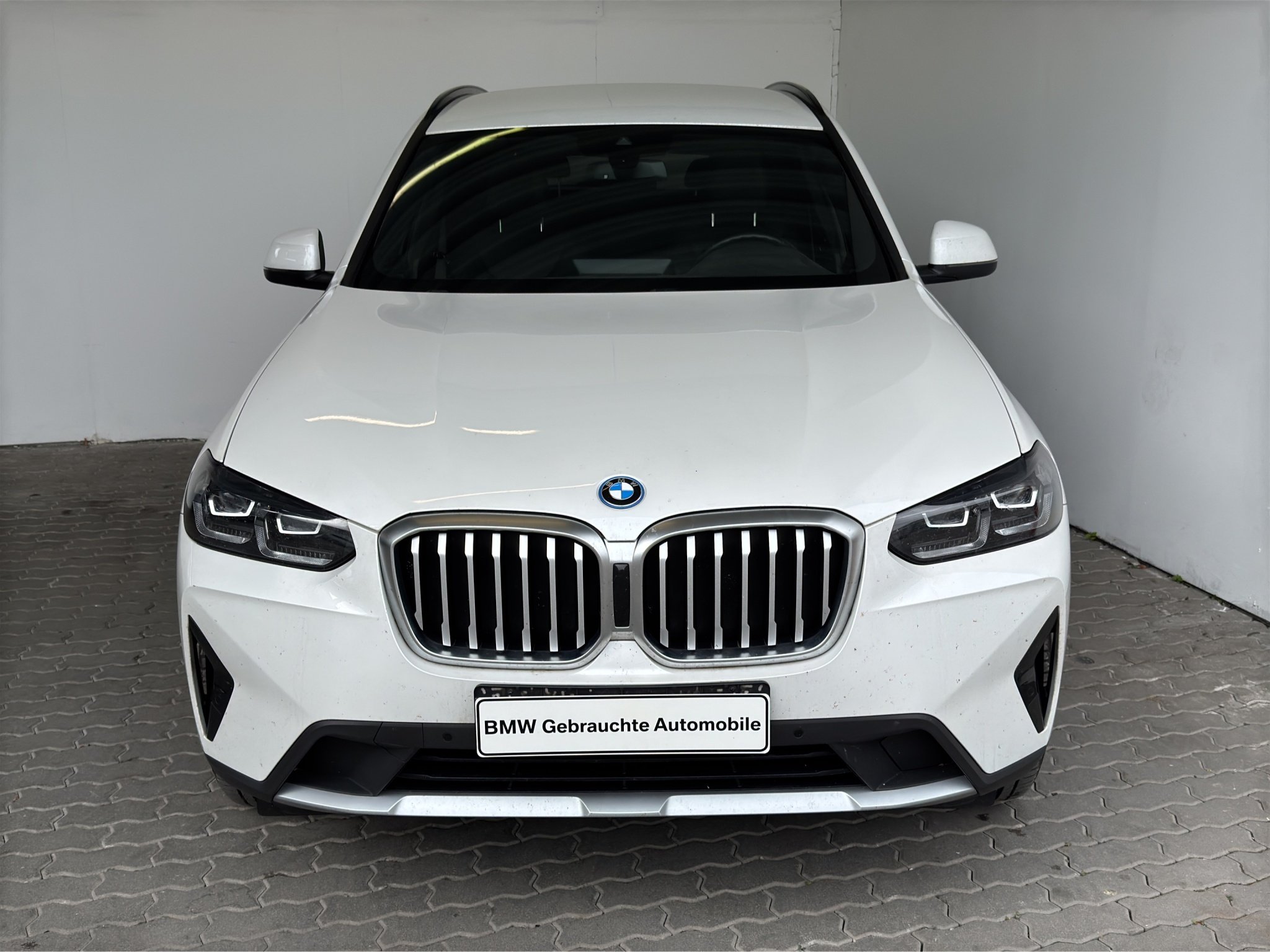 BMW X3 xDrive30e Navi.LED.ParkAs.DriveAs.SHZ.Sportsz