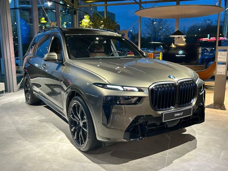 BMW X7 xDrive40i M Sportpaket  NEUJAHRSAKTION