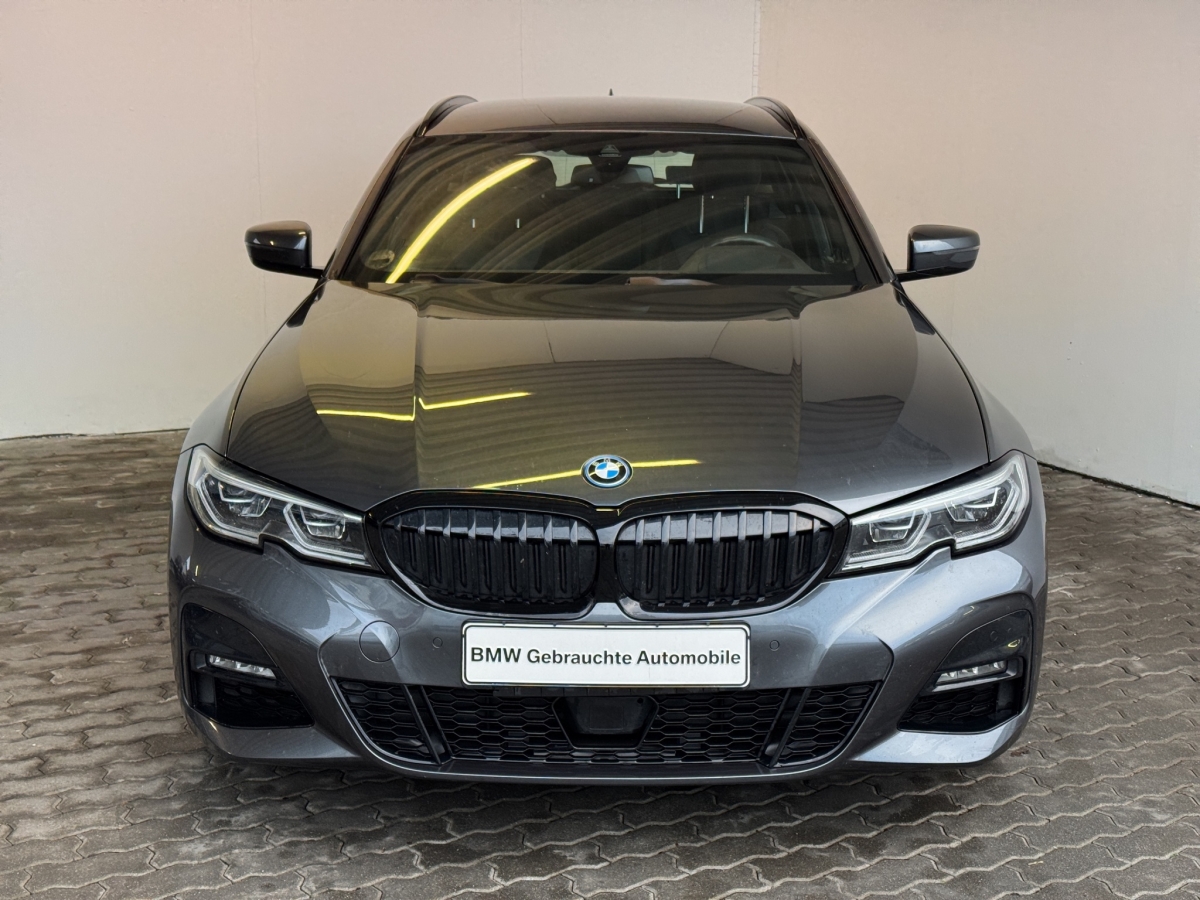 BMW 320e Tour. M Sport LiveCock.Laserl.HUD.ACC.Keyl.