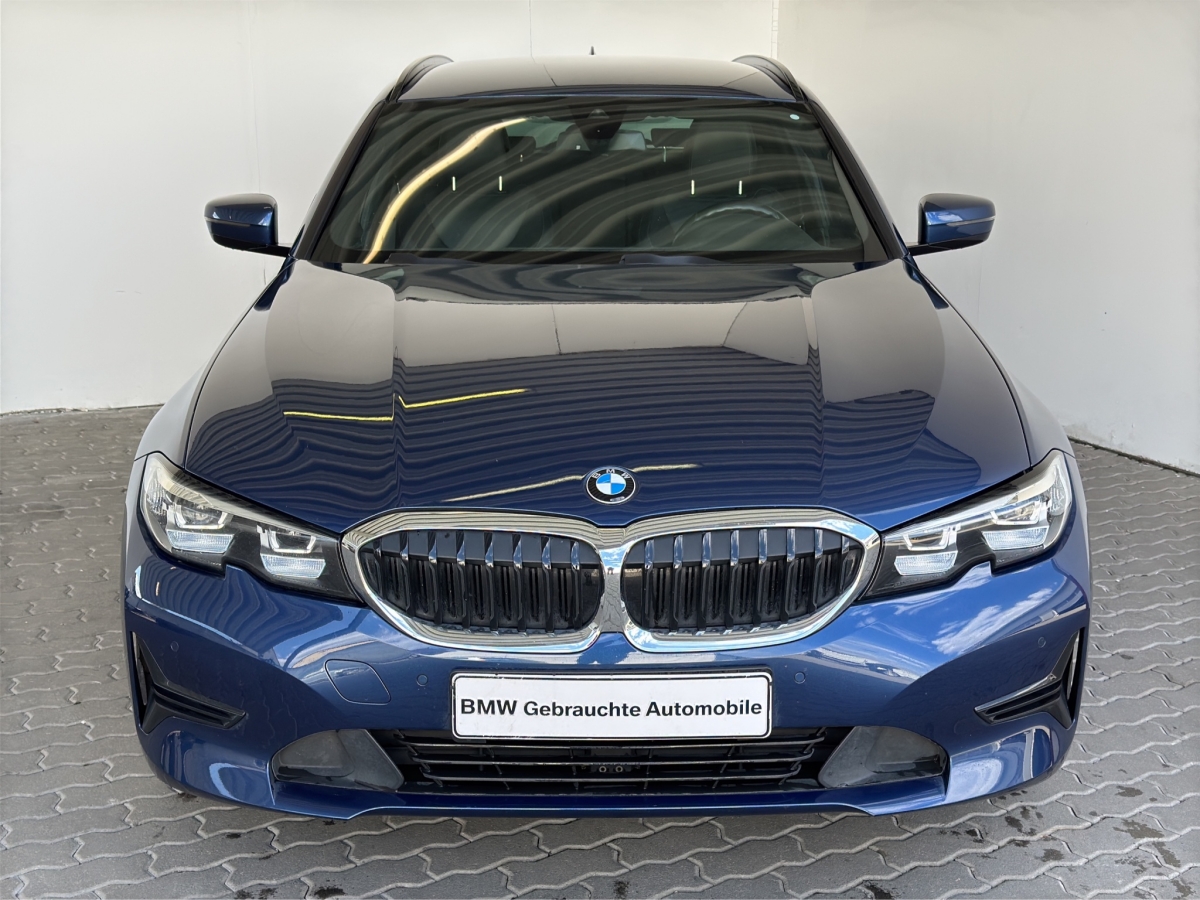 BMW 318dA Tour. Advantage Navi.LED.DriveAs.RüKam.DAB