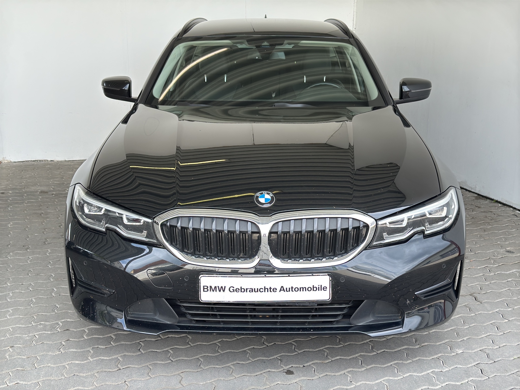 BMW 320e Tour. Sport Line LiveCock.DriveAss.PDC.PDC.
