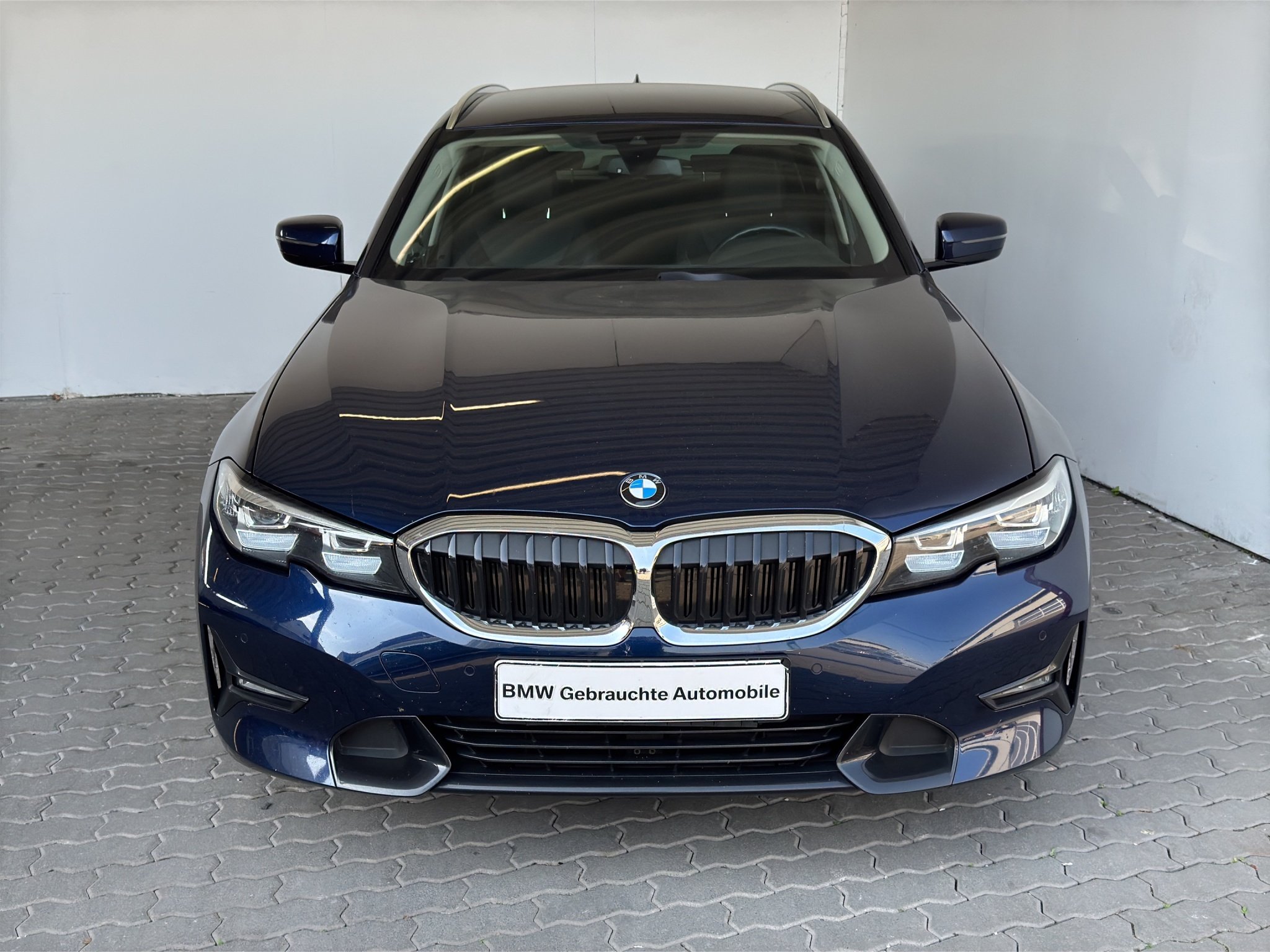 BMW 320dA Tour. Sport Line LiveCock.PDC.SHZ.Tempo.