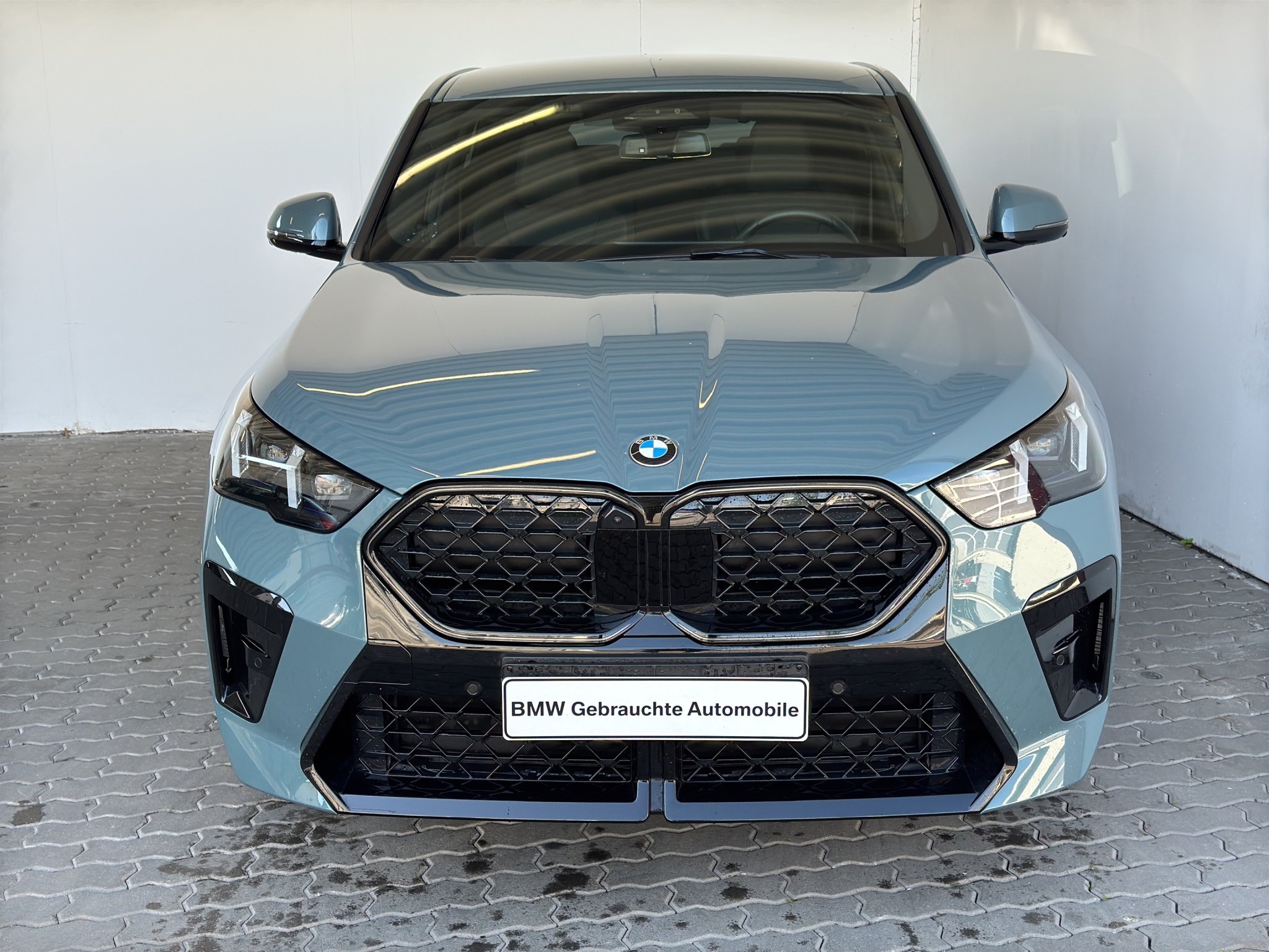 BMW X2 sDrive20i M Sport Navi.LED.AHK.HuD.KomfZg.