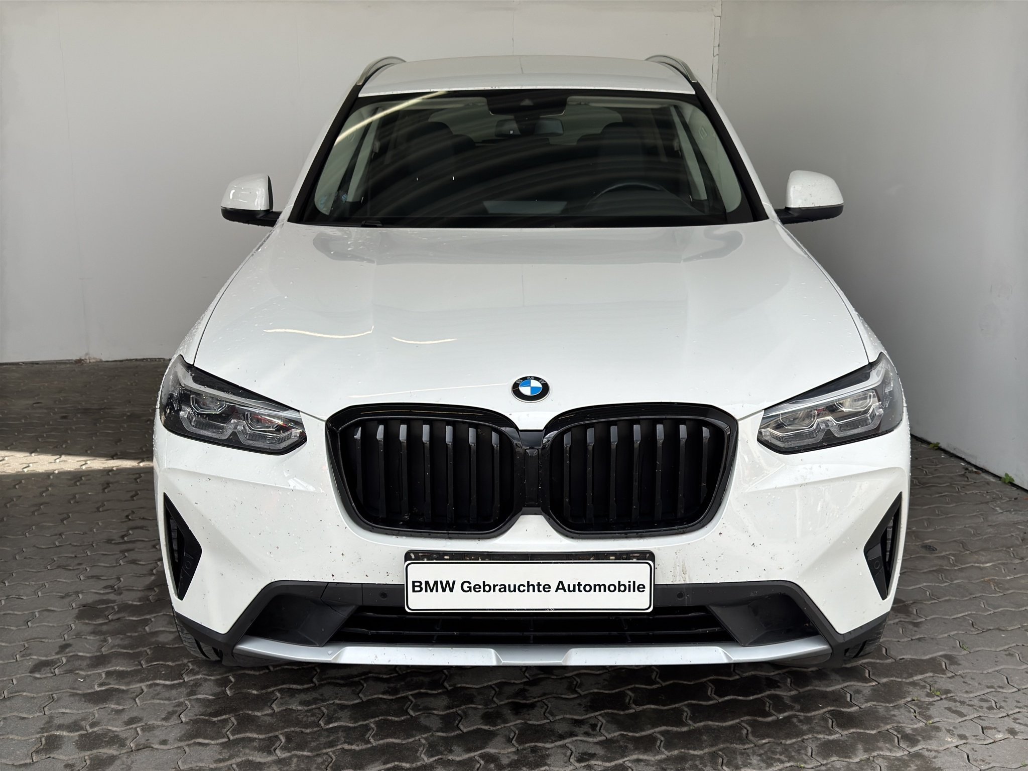 BMW X3 xDrive20iA Navi.LED.AHK.ParkAss.Klimaaut.SHZ