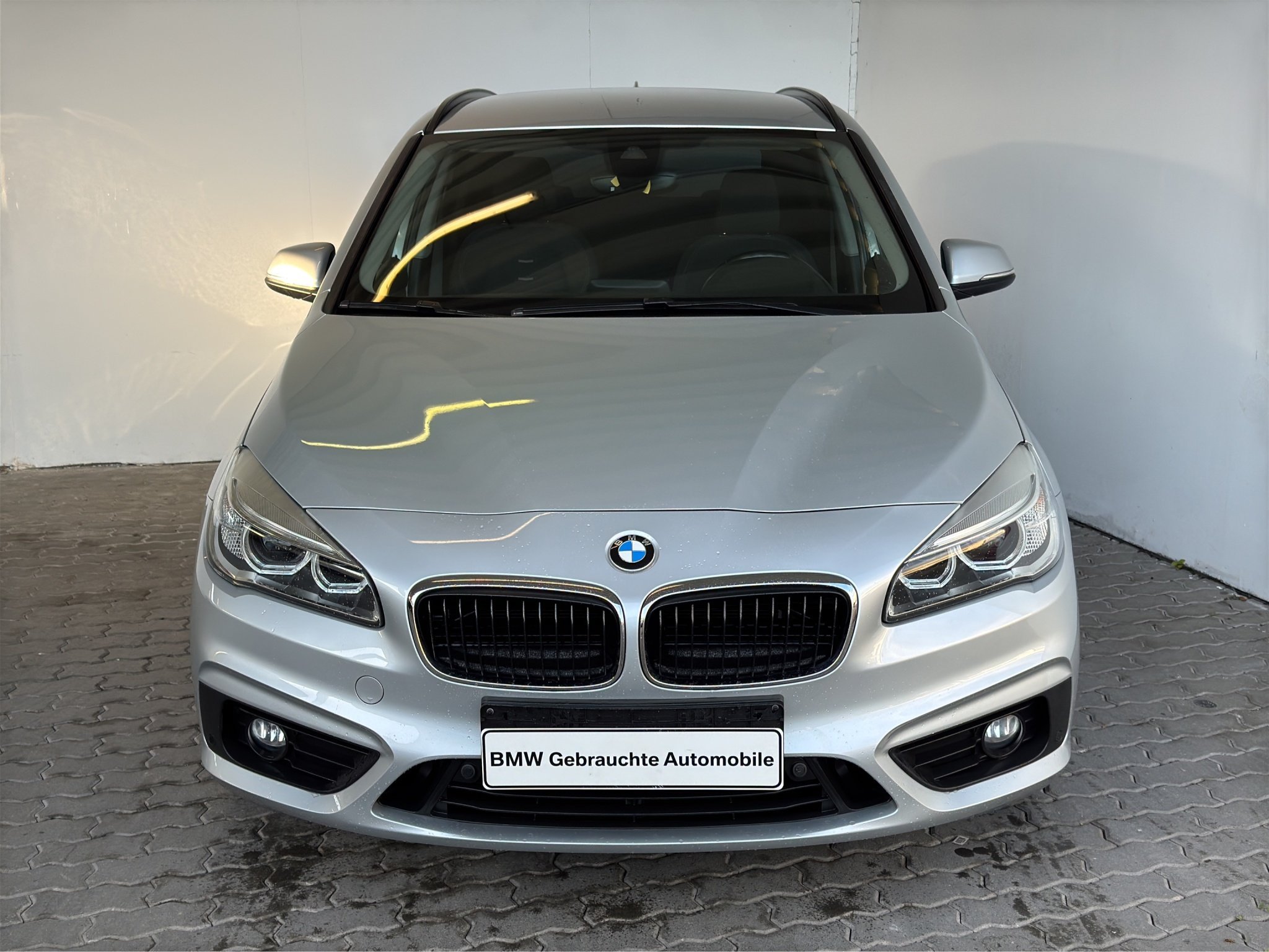 BMW 220i Active Tourer Advantage Navi.LED.RFK.PDC.SH