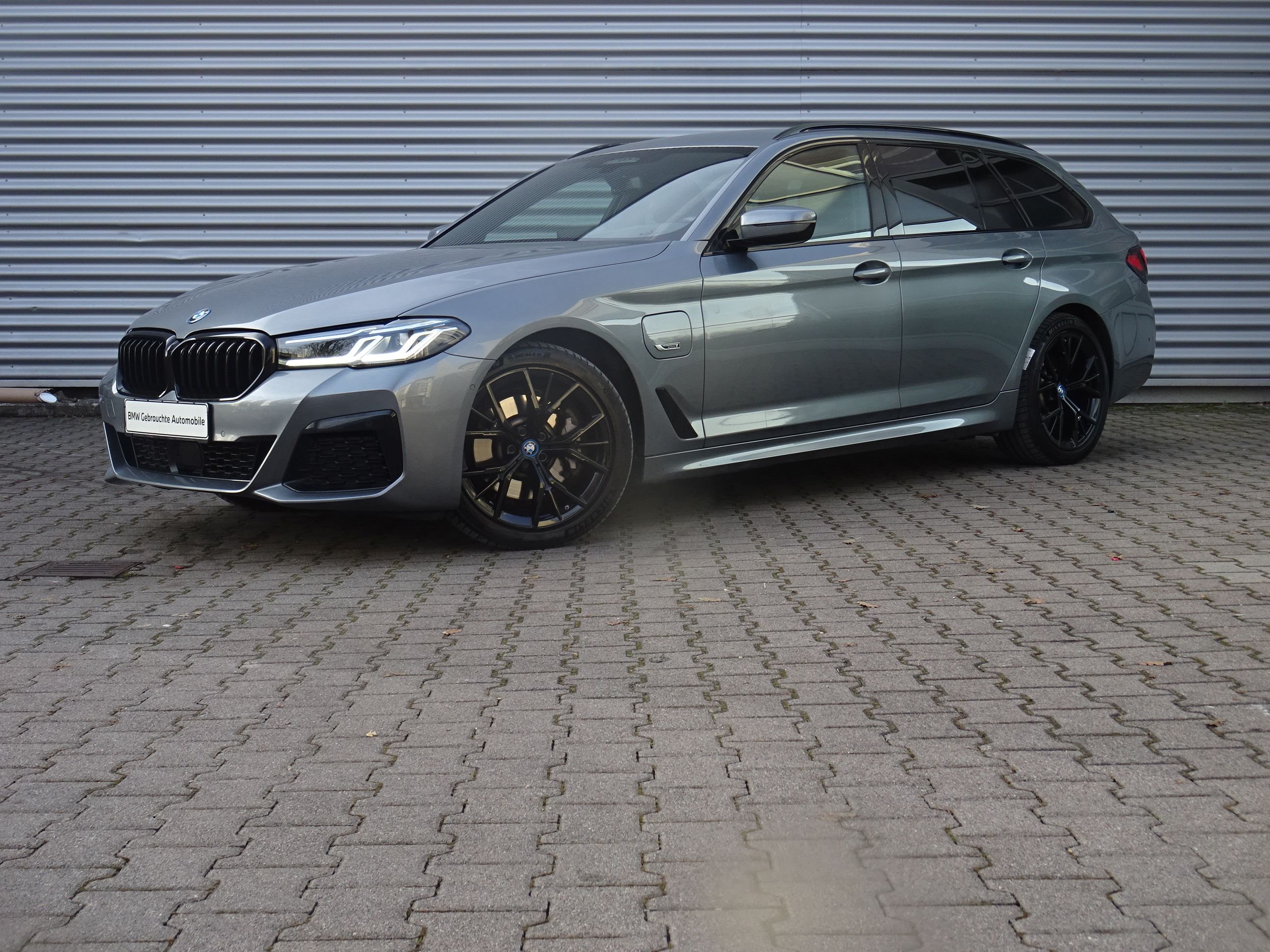 BMW 530e xDrive Tour. M Sport Laser ACC HuD h/k AHK