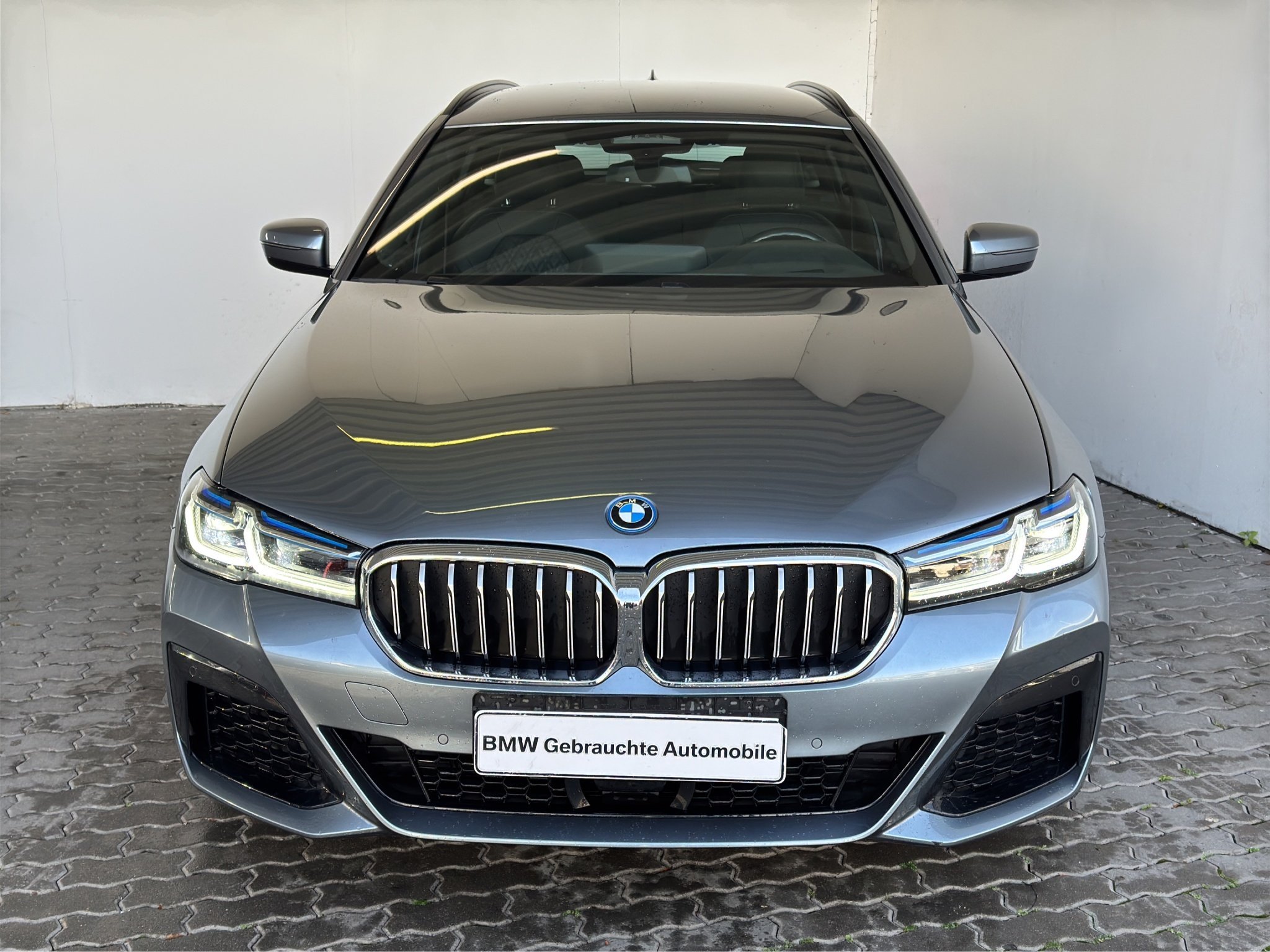 BMW 530e xDrive Tour. M Sport LiveCock.HUD.AHK.ParkA