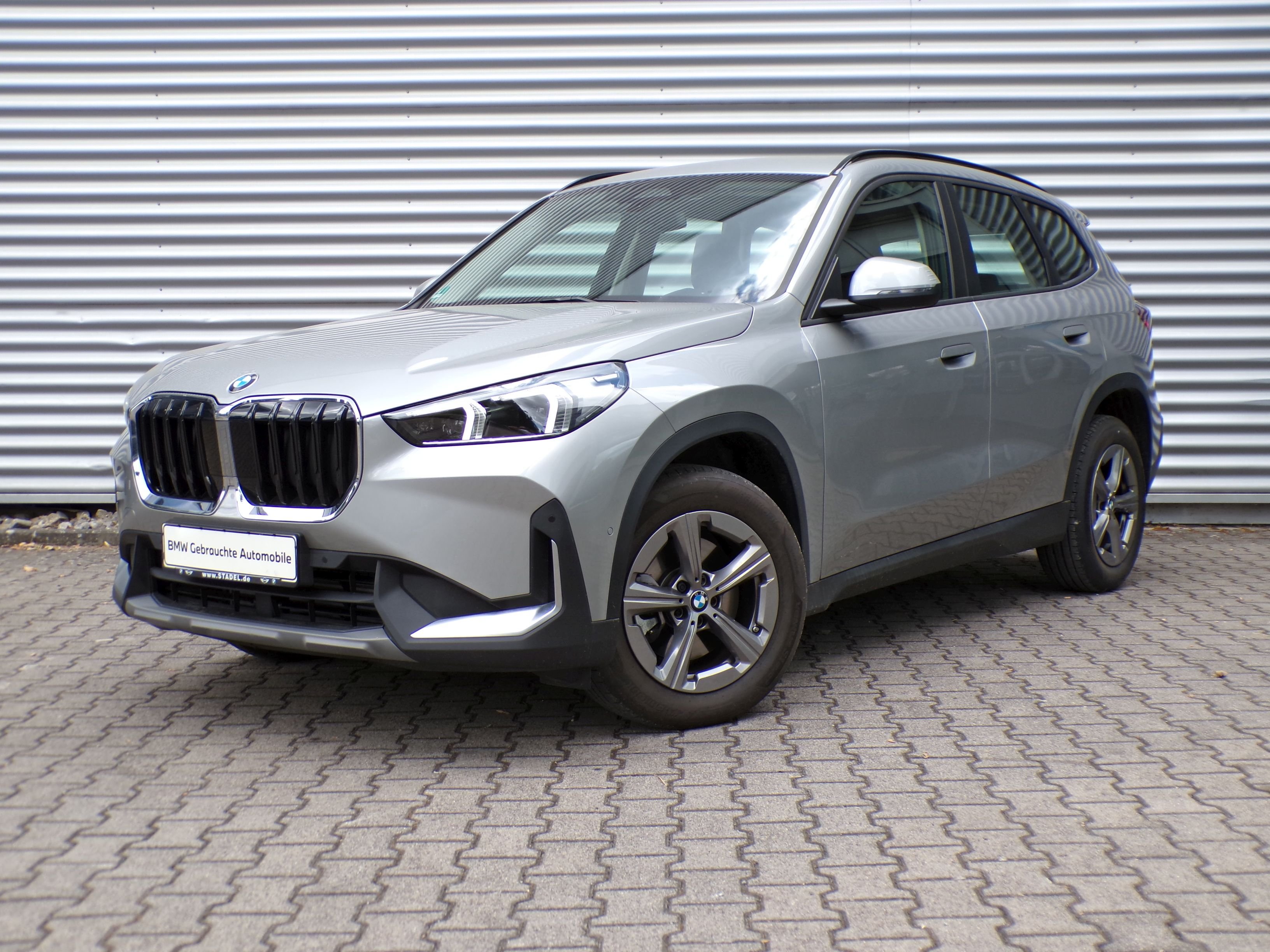 BMW X1 sDrive20i adLED Aktiv+Sportsitz wenig-km
