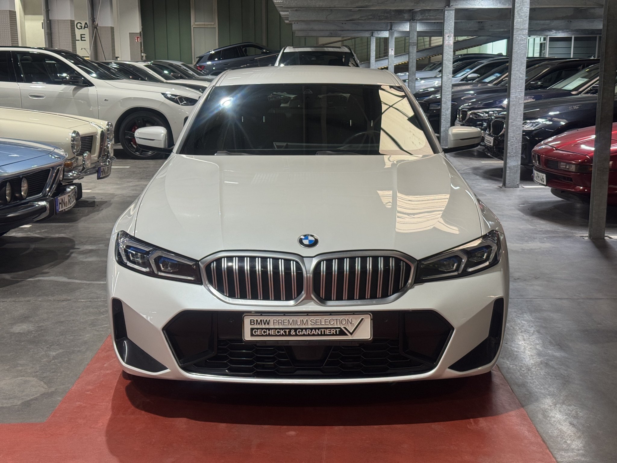 BMW 320dA Lim. M Sport LiveCock.LED.ACC.DriveAss.SHZ