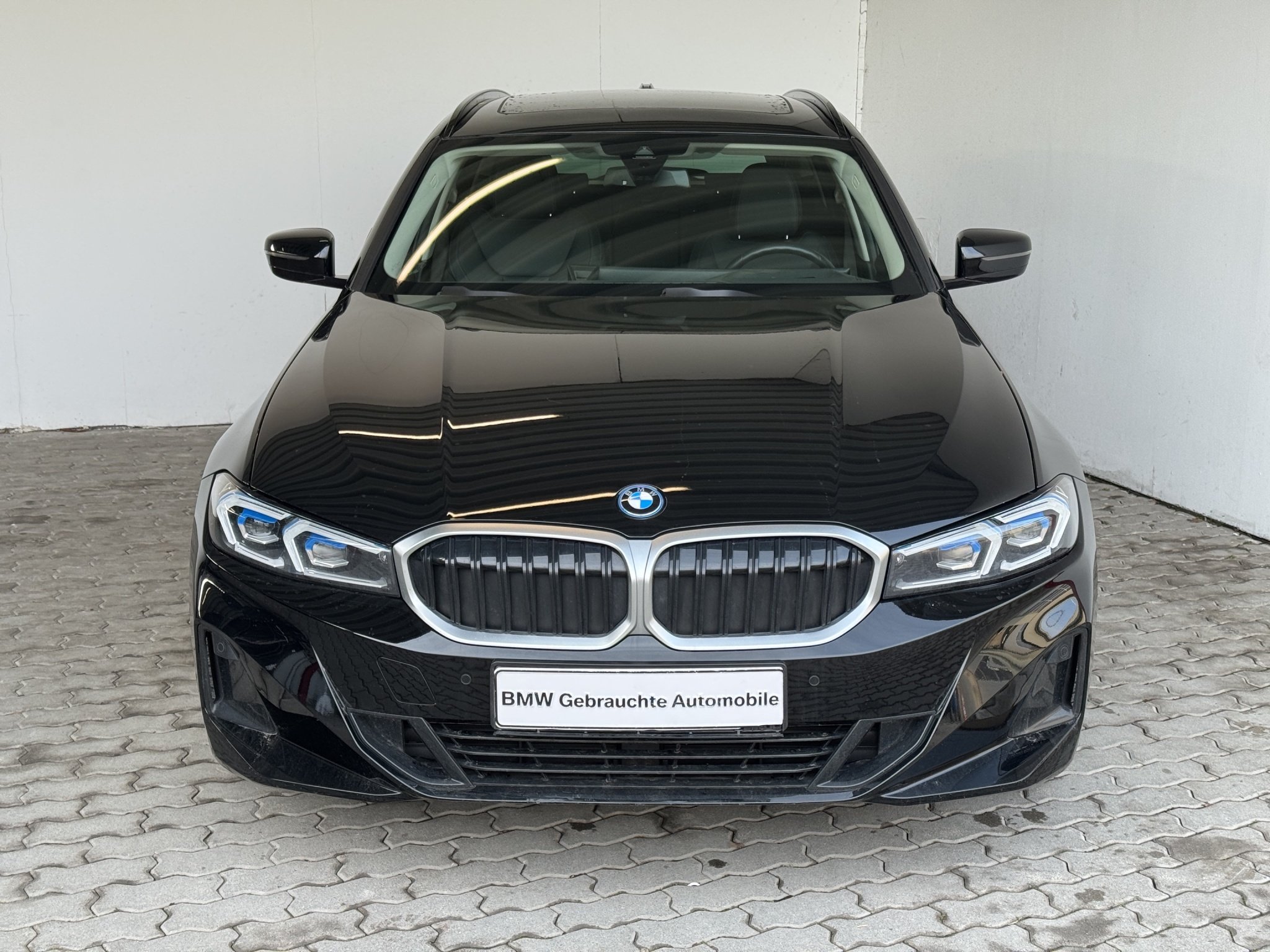 BMW 320e Tour. LiveCock.LED.DriveAss.PGD.ParkAss.SHZ