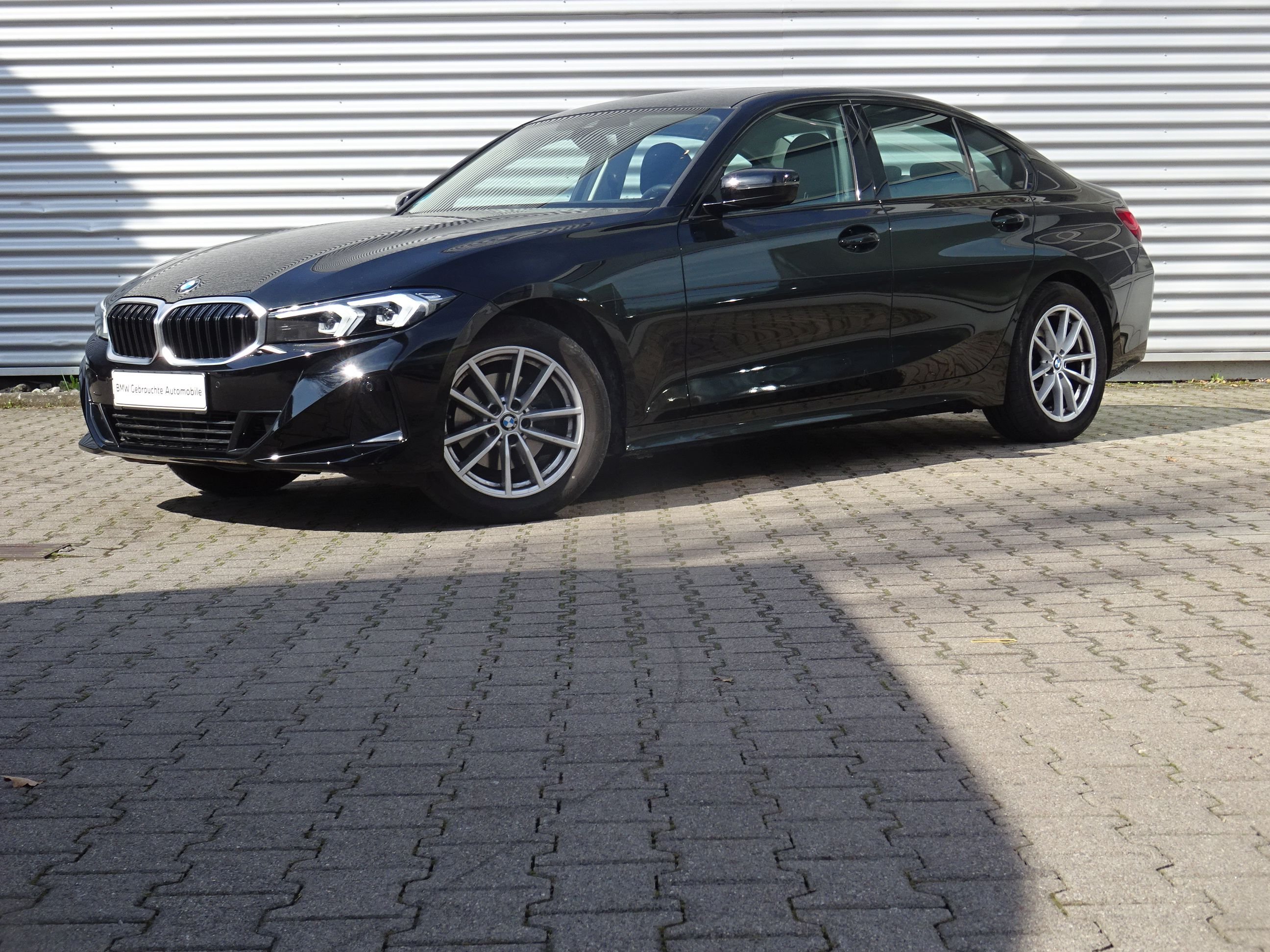 BMW 320i Lim. FACELIFT Widescreen el.Sitze LM SH PDC
