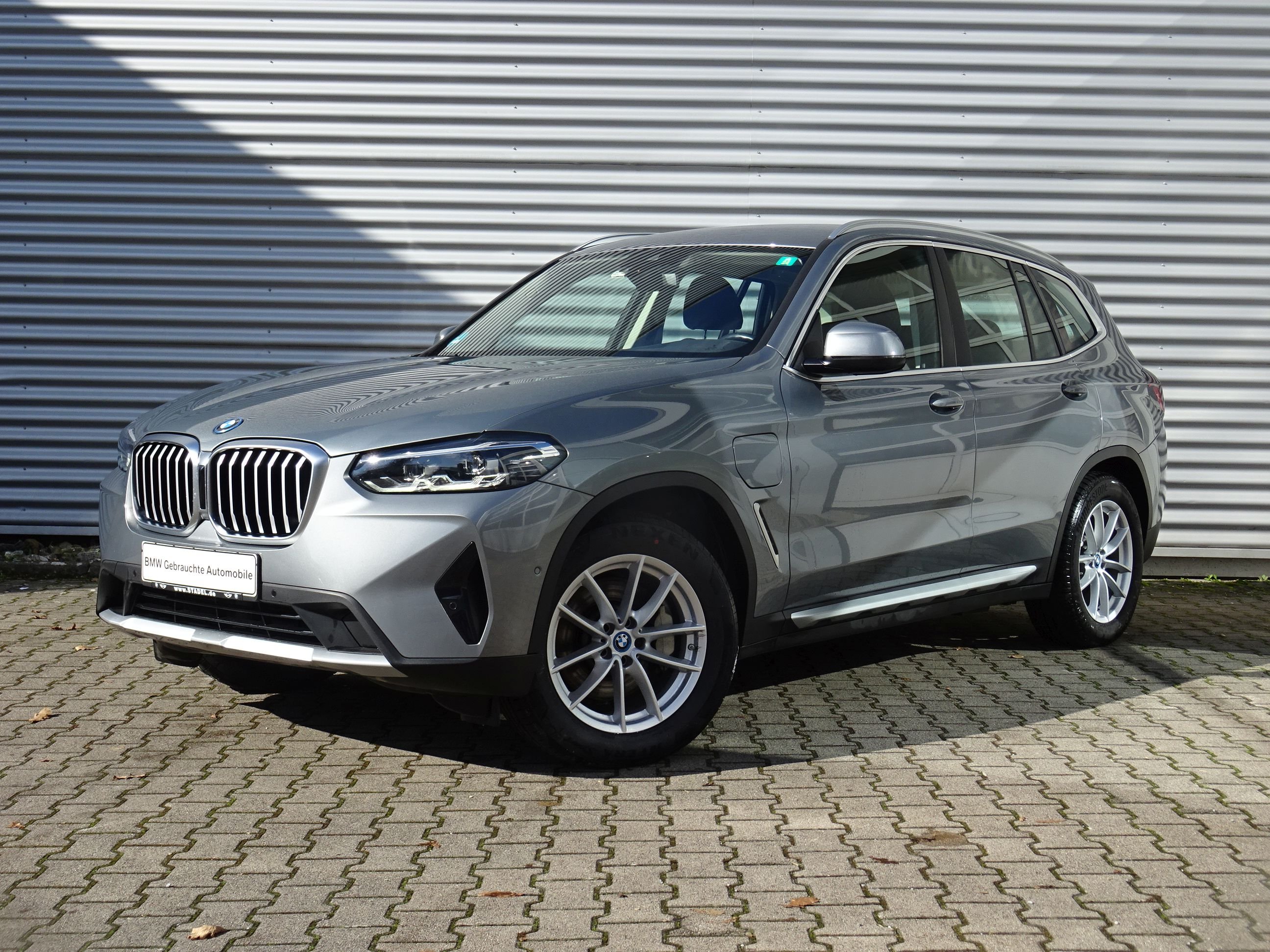 BMW X3 xDrive30e LED Parkassist Kamera Sportsitze SH