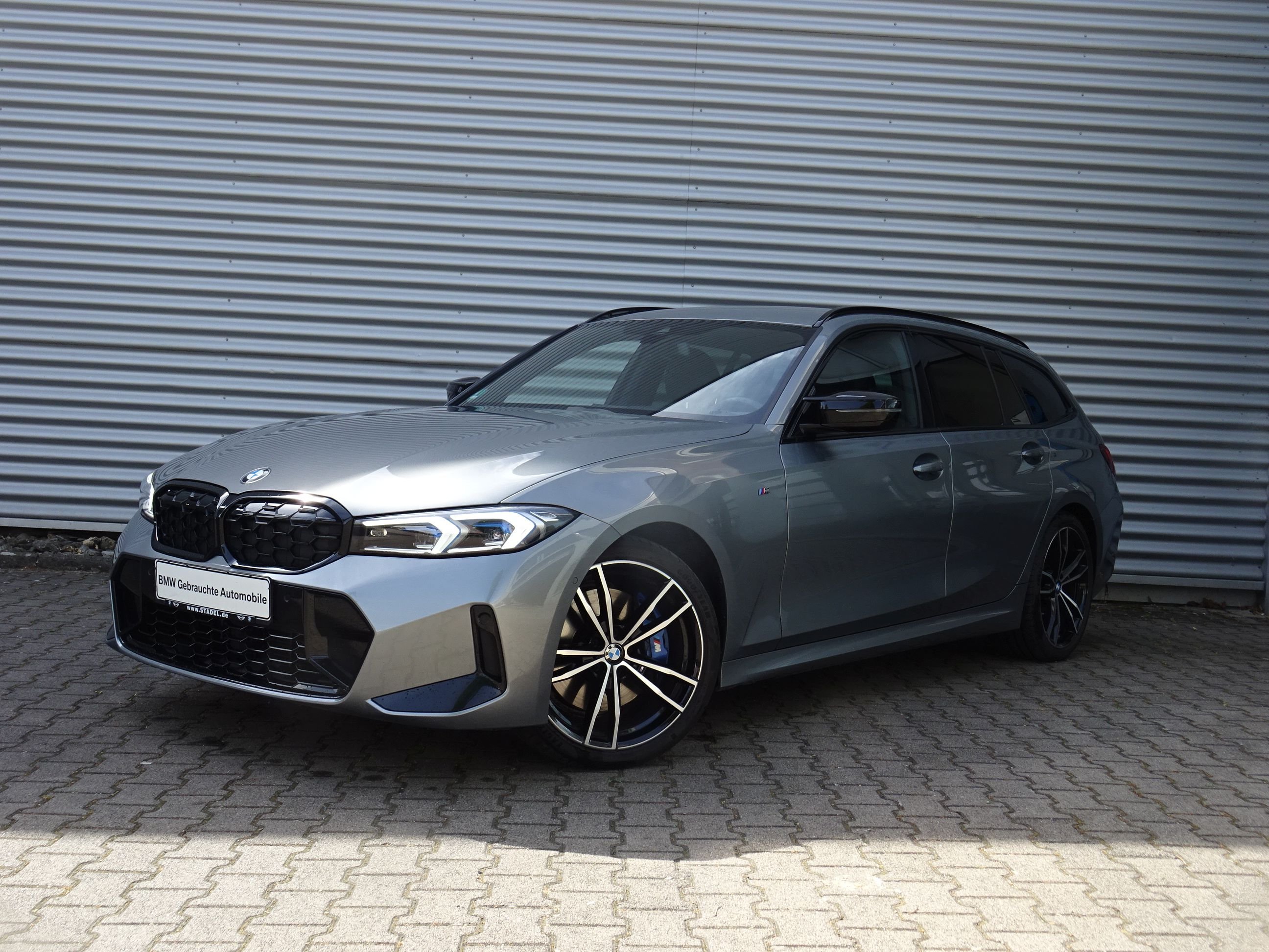 BMW M340d xDrive Tour. Drive/ParkAssi AHK h/k HuD SH