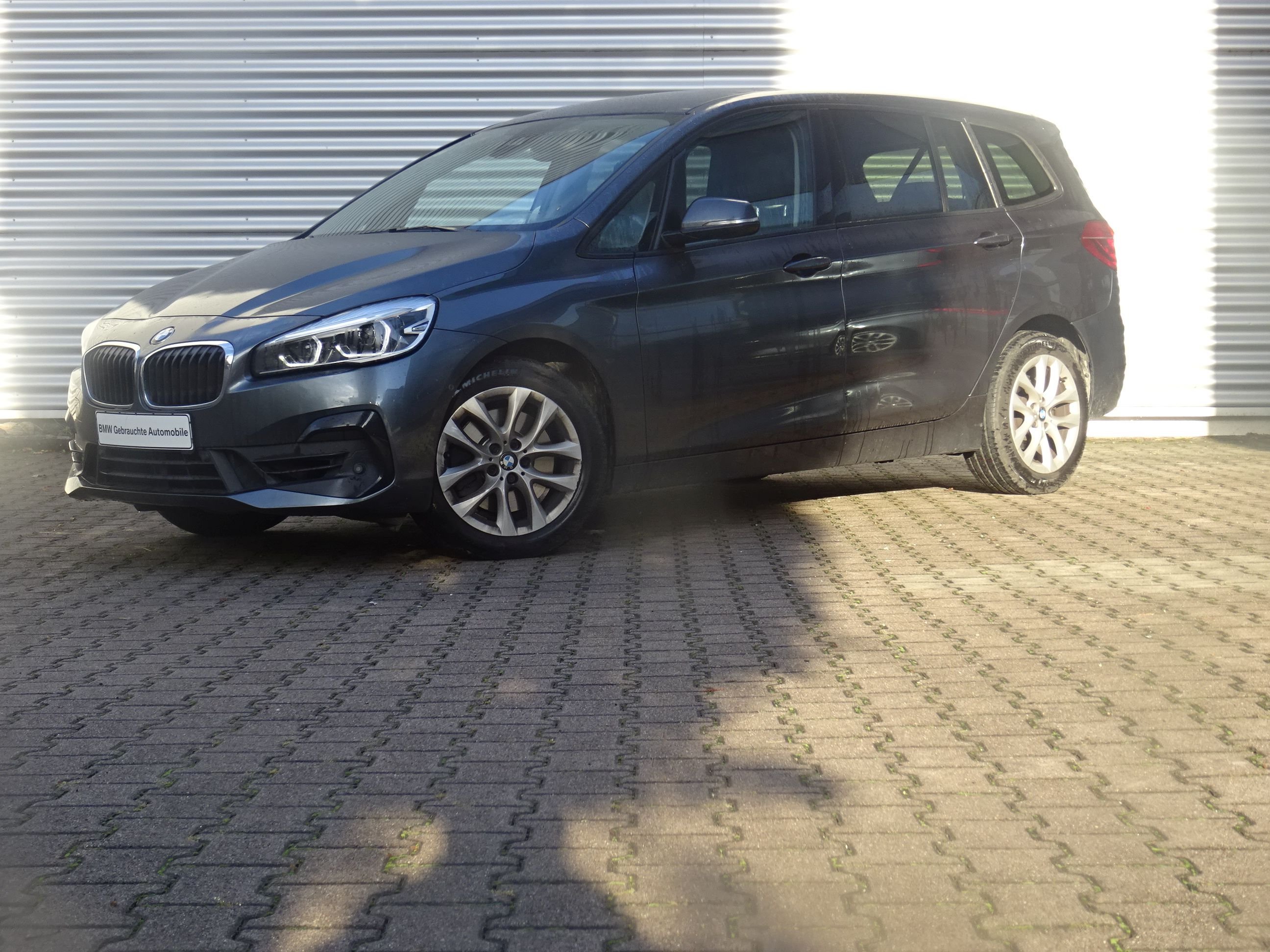 BMW 220i Gran Tourer Advantage 7 Sitze Navi LED