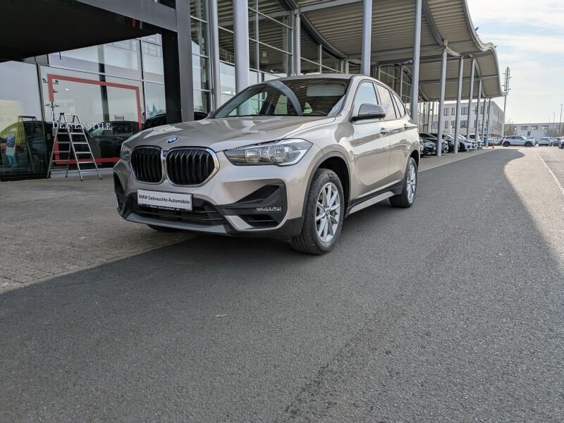 BMW X1 sDrive20i Advantage LED. AHK. Sportsitze. PDC