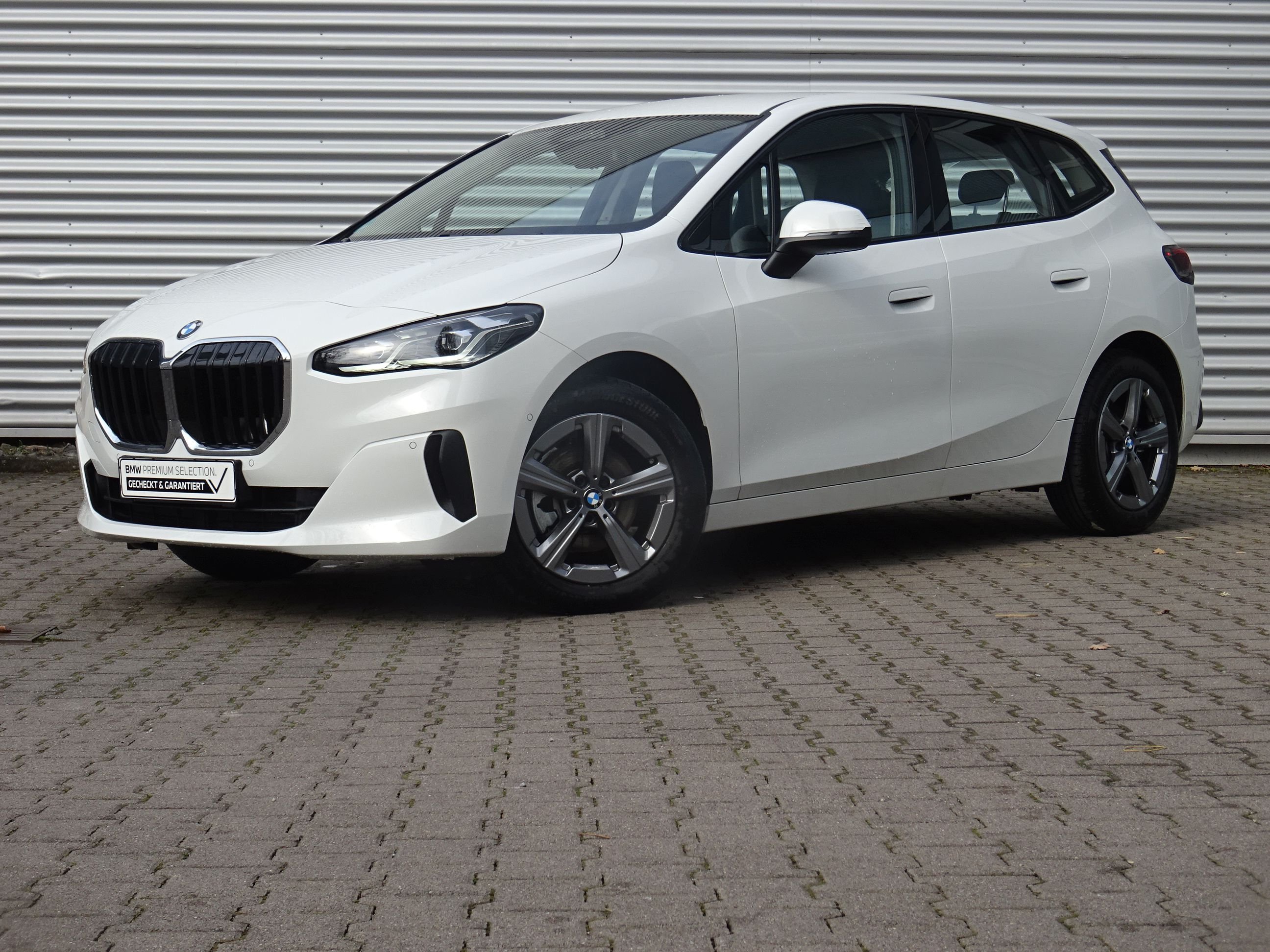BMW 220i Active Tourer adLED Premium-Paket AHK SH