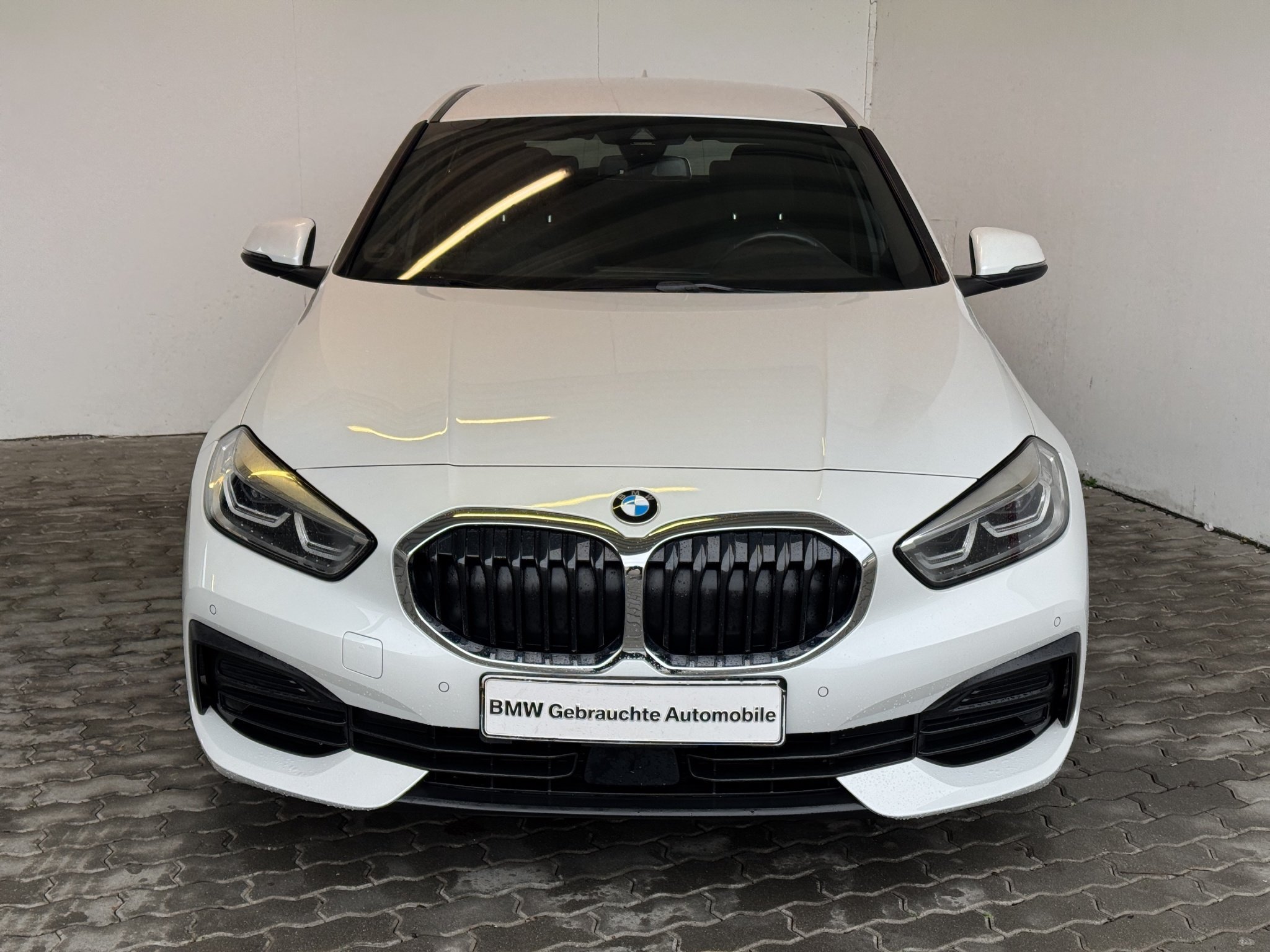 BMW 118i 5-trg.(F40) LiveCock.LED.Klimaaut.SHZ.PDC.