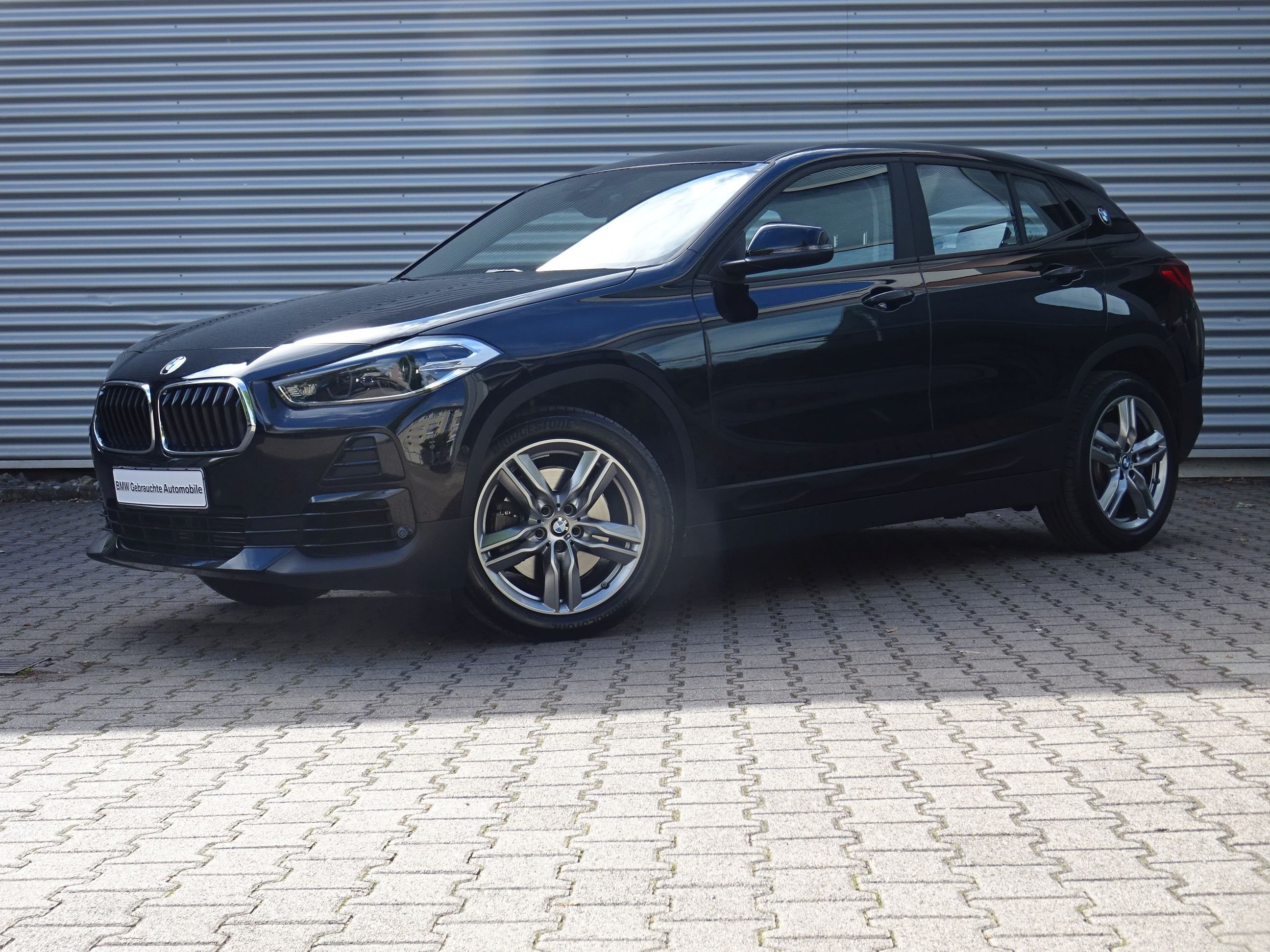 BMW X2 sDrive20i Advantage LED Navi Kamera DriveAssi